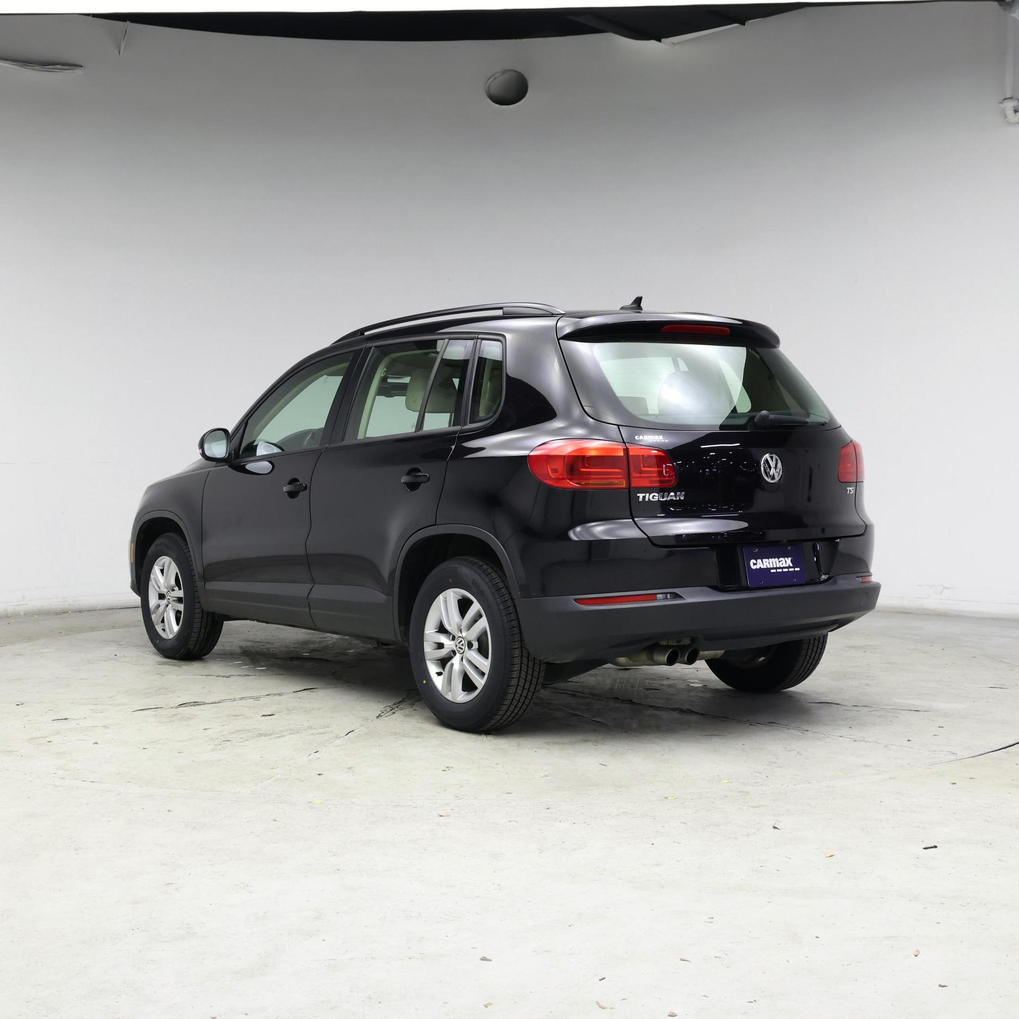 Thumbnail: 2017 Volkswagen Tiguan - 2