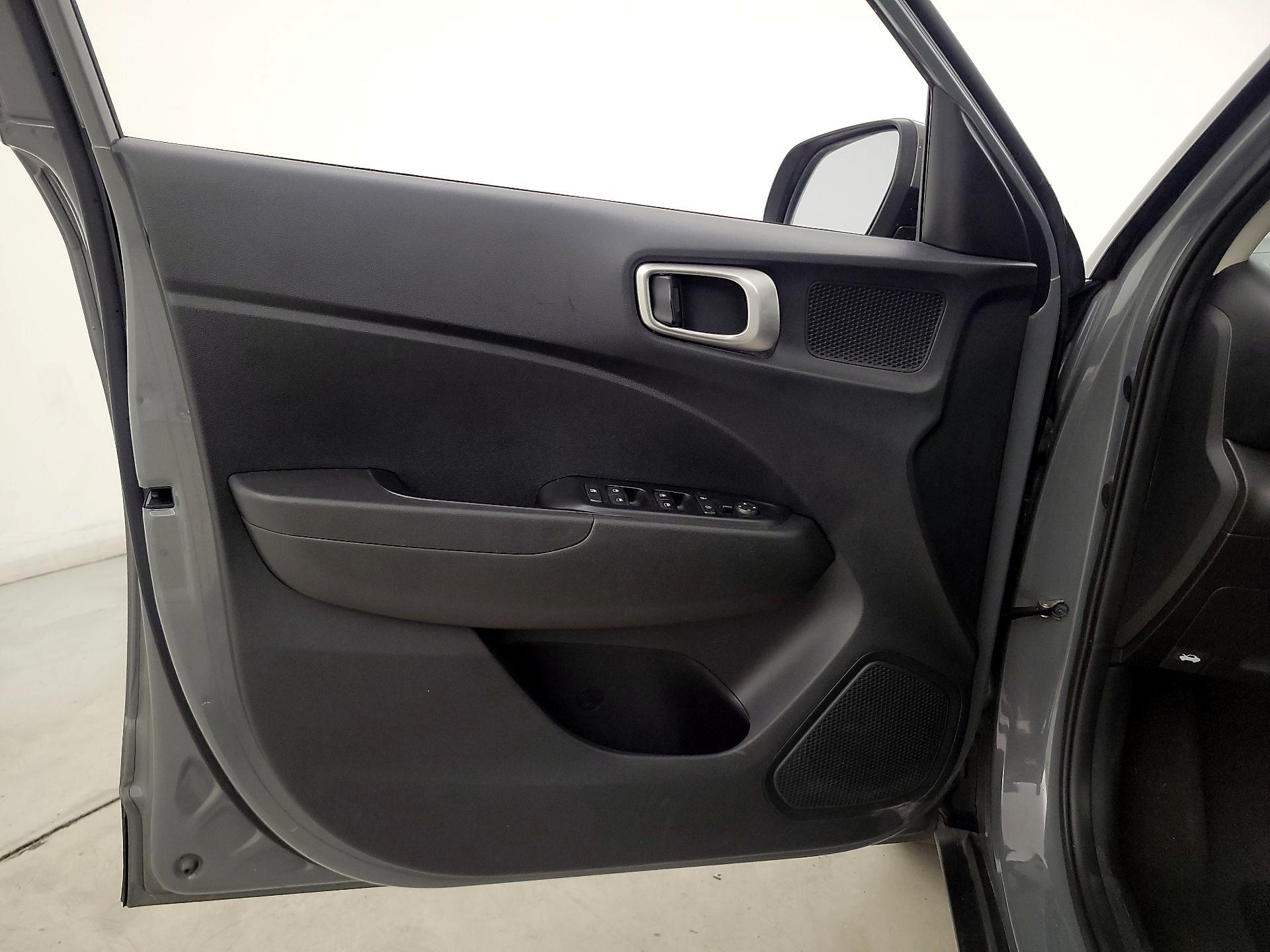 Thumbnail: 2021 Hyundai Venue - 12