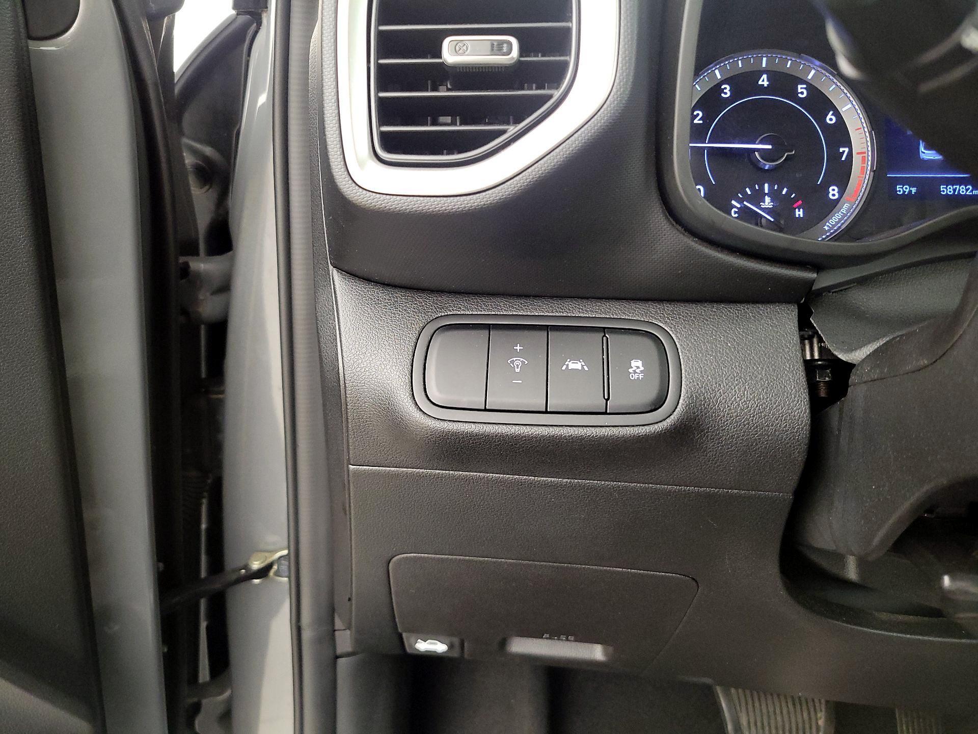 Thumbnail: 2021 Hyundai Venue - 13