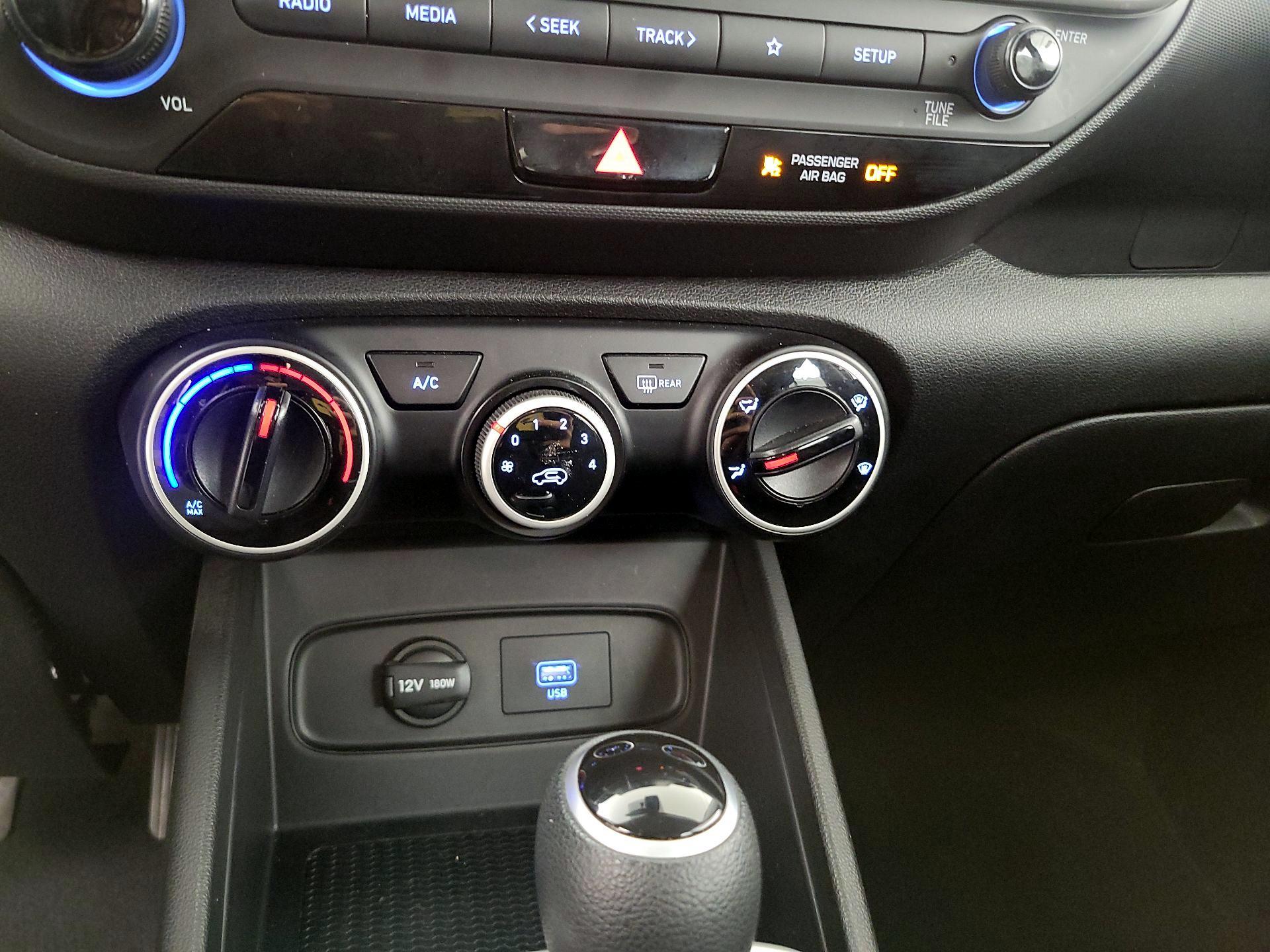 Thumbnail: 2021 Hyundai Venue - 16