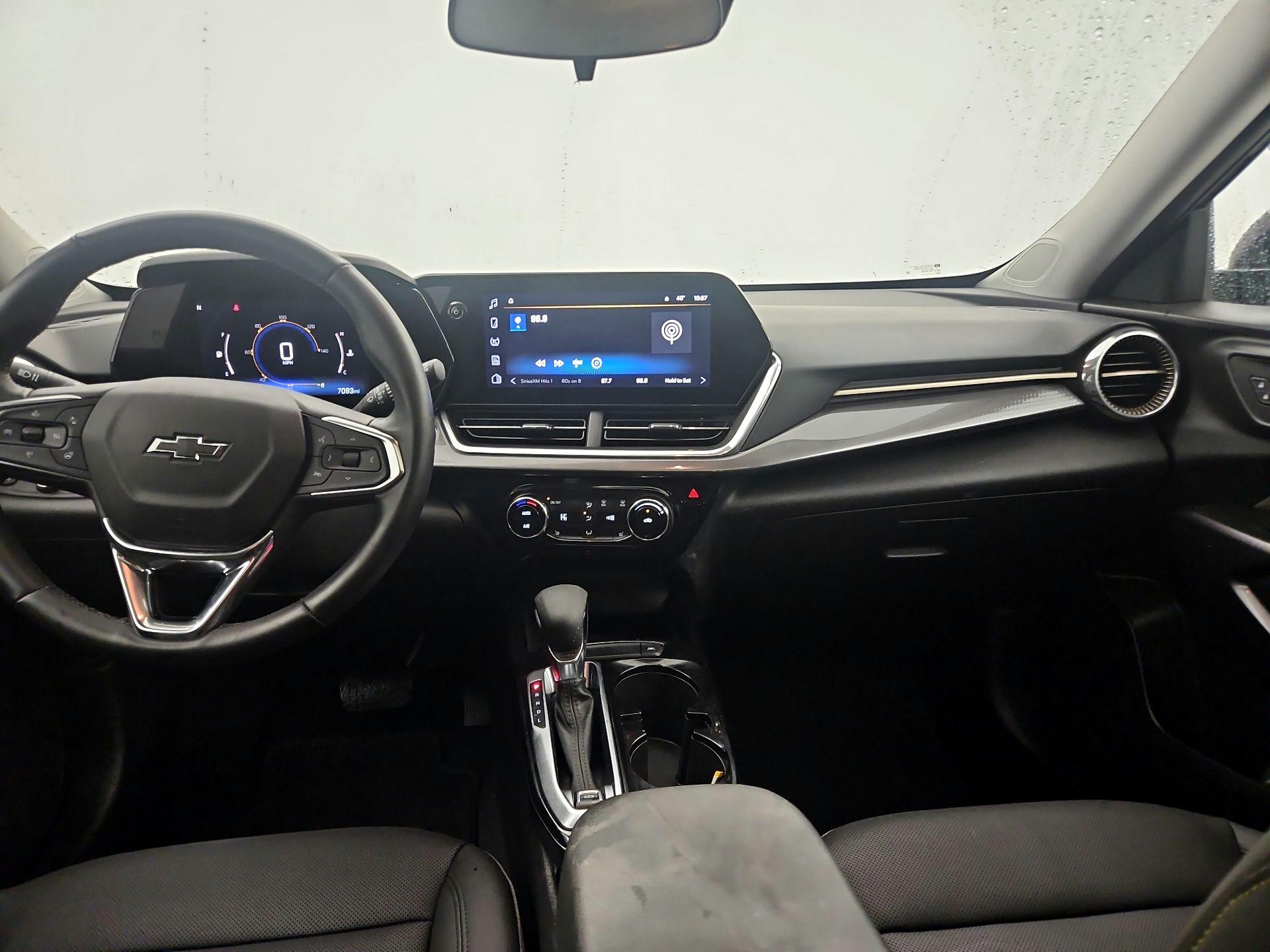 Thumbnail: 2024 Chevrolet Trax - 9