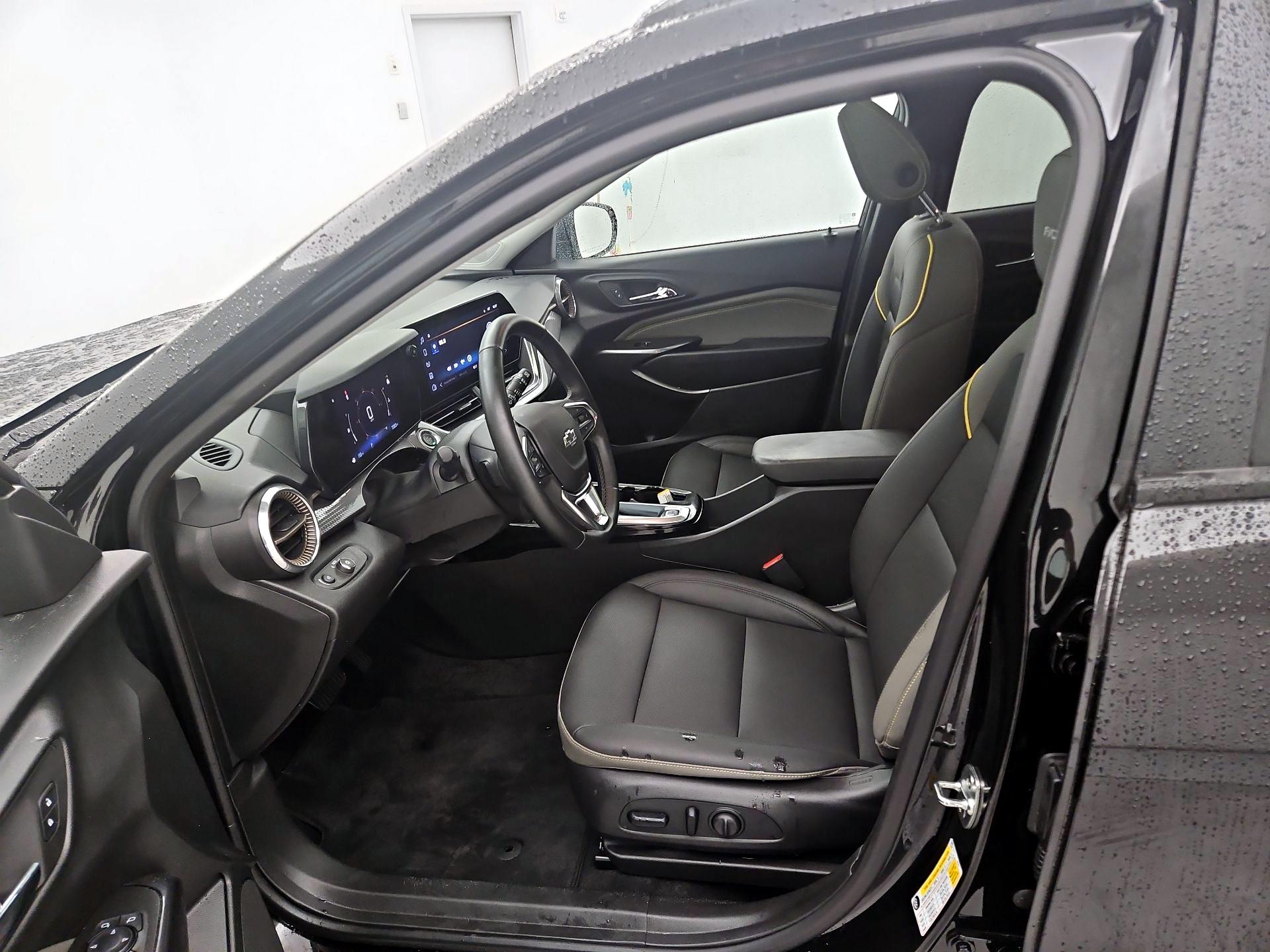 Thumbnail: 2024 Chevrolet Trax - 11