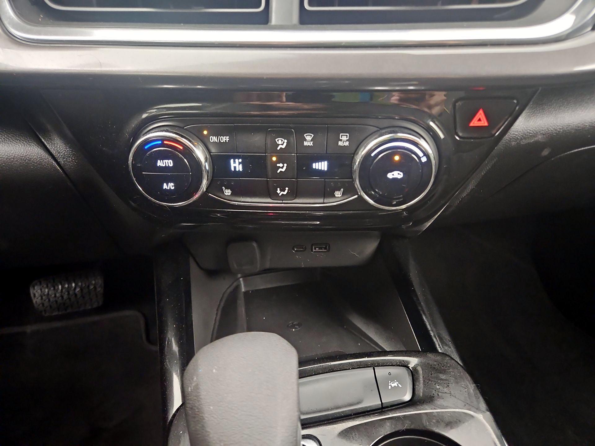 Thumbnail: 2024 Chevrolet Trax - 16