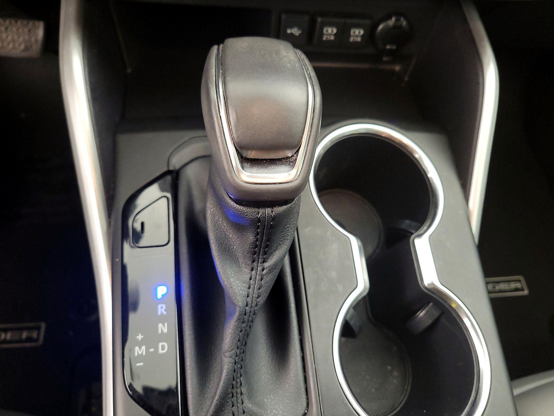 Thumbnail: 2020 Toyota Highlander - 17