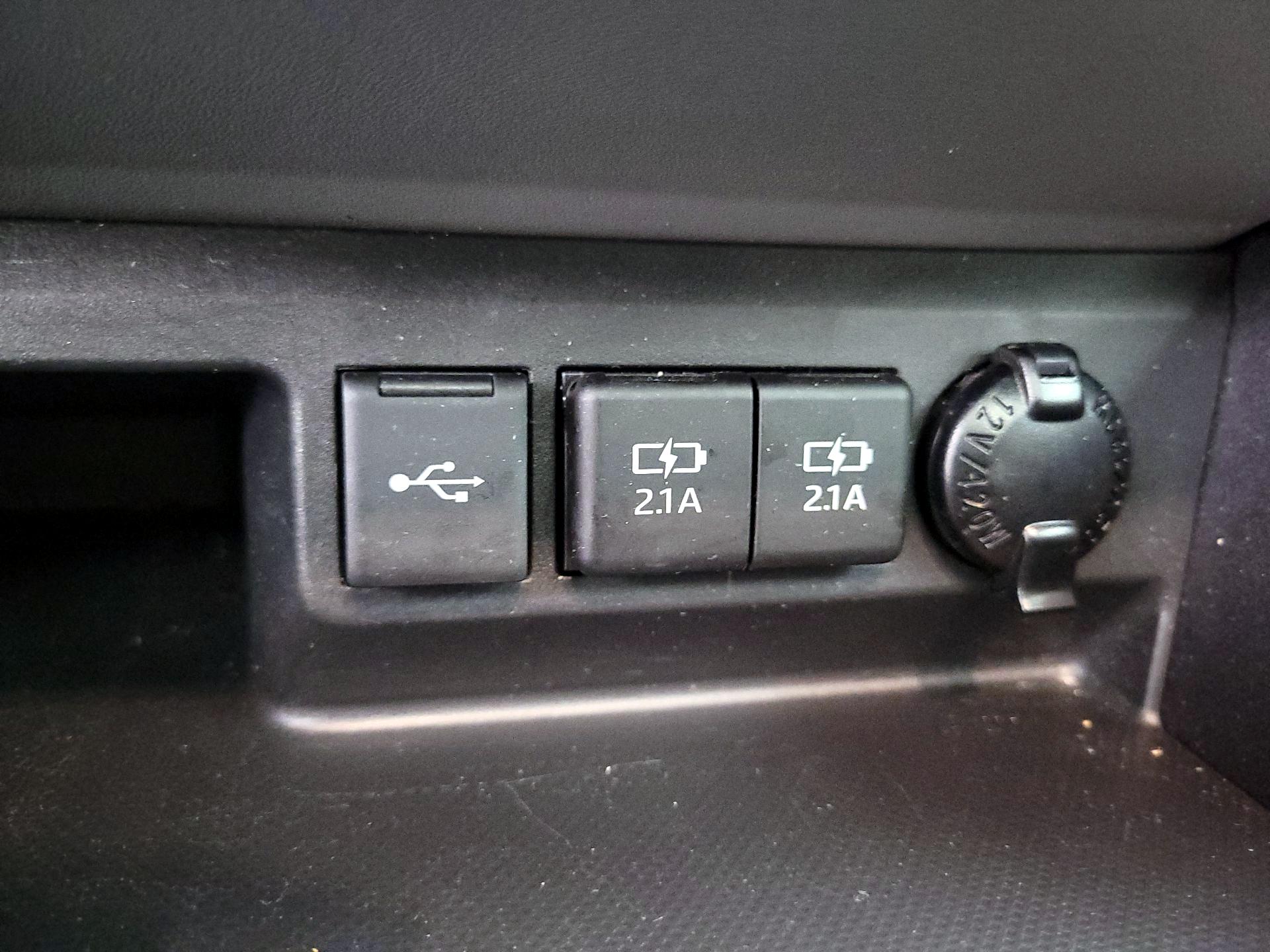 Thumbnail: 2020 Toyota Highlander - 18