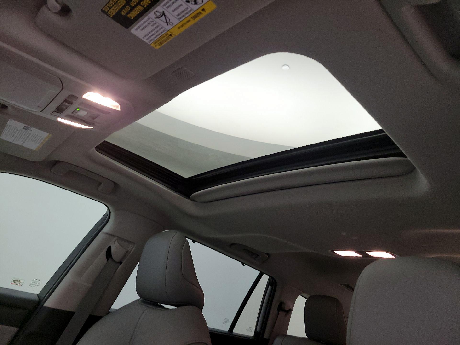 Thumbnail: 2020 Toyota Highlander - 19