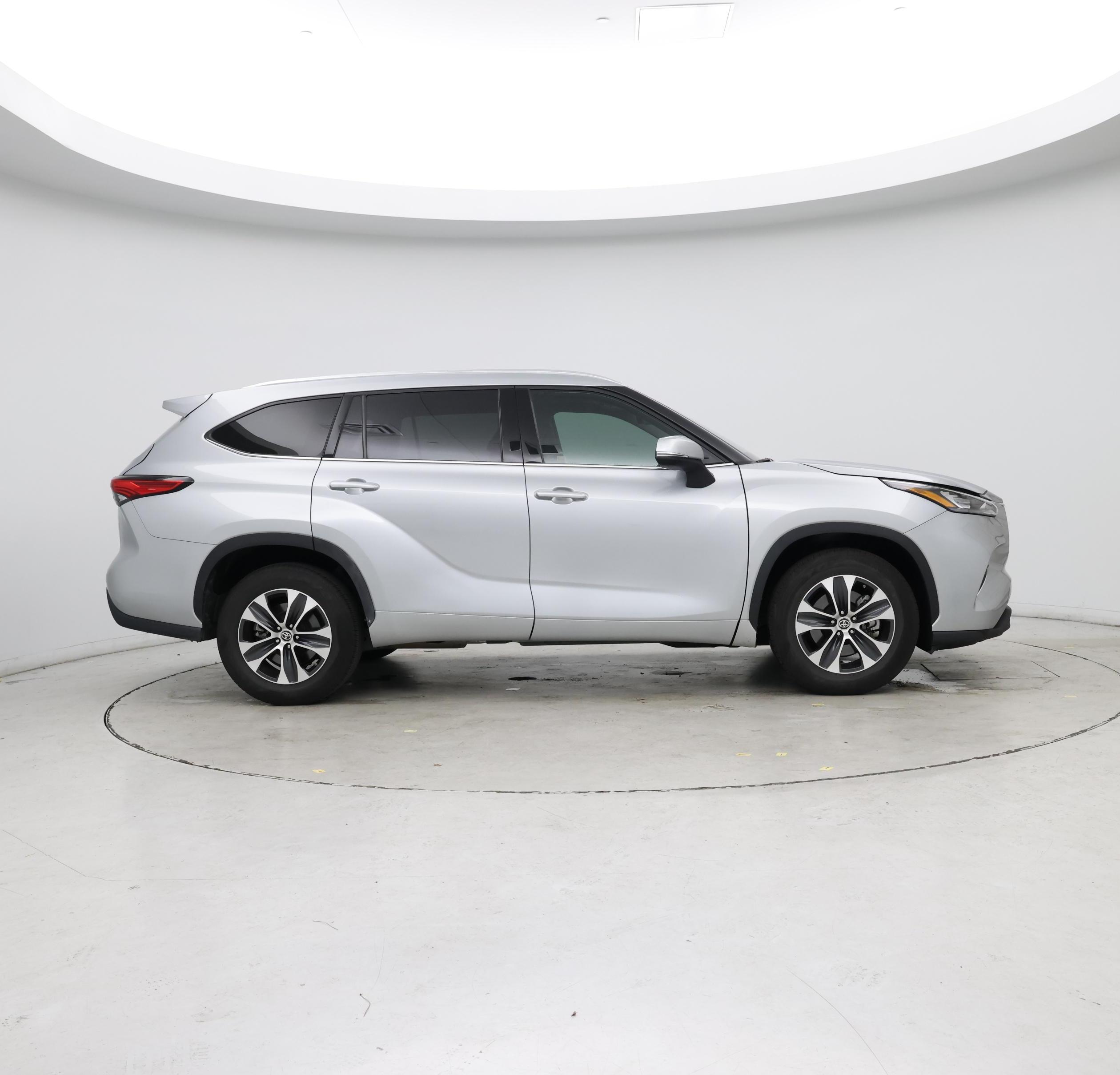 Thumbnail: 2020 Toyota Highlander - 7