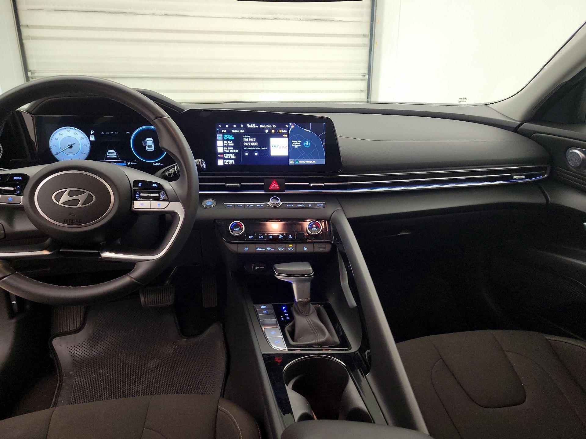 Thumbnail: 2024 Hyundai Elantra - 9