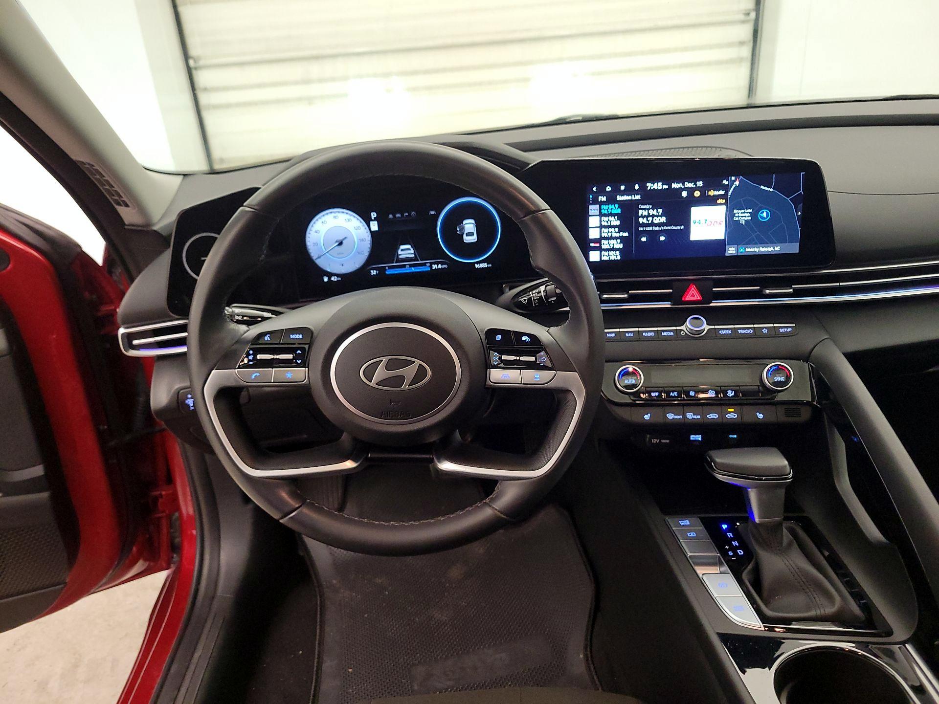 Thumbnail: 2024 Hyundai Elantra - 10