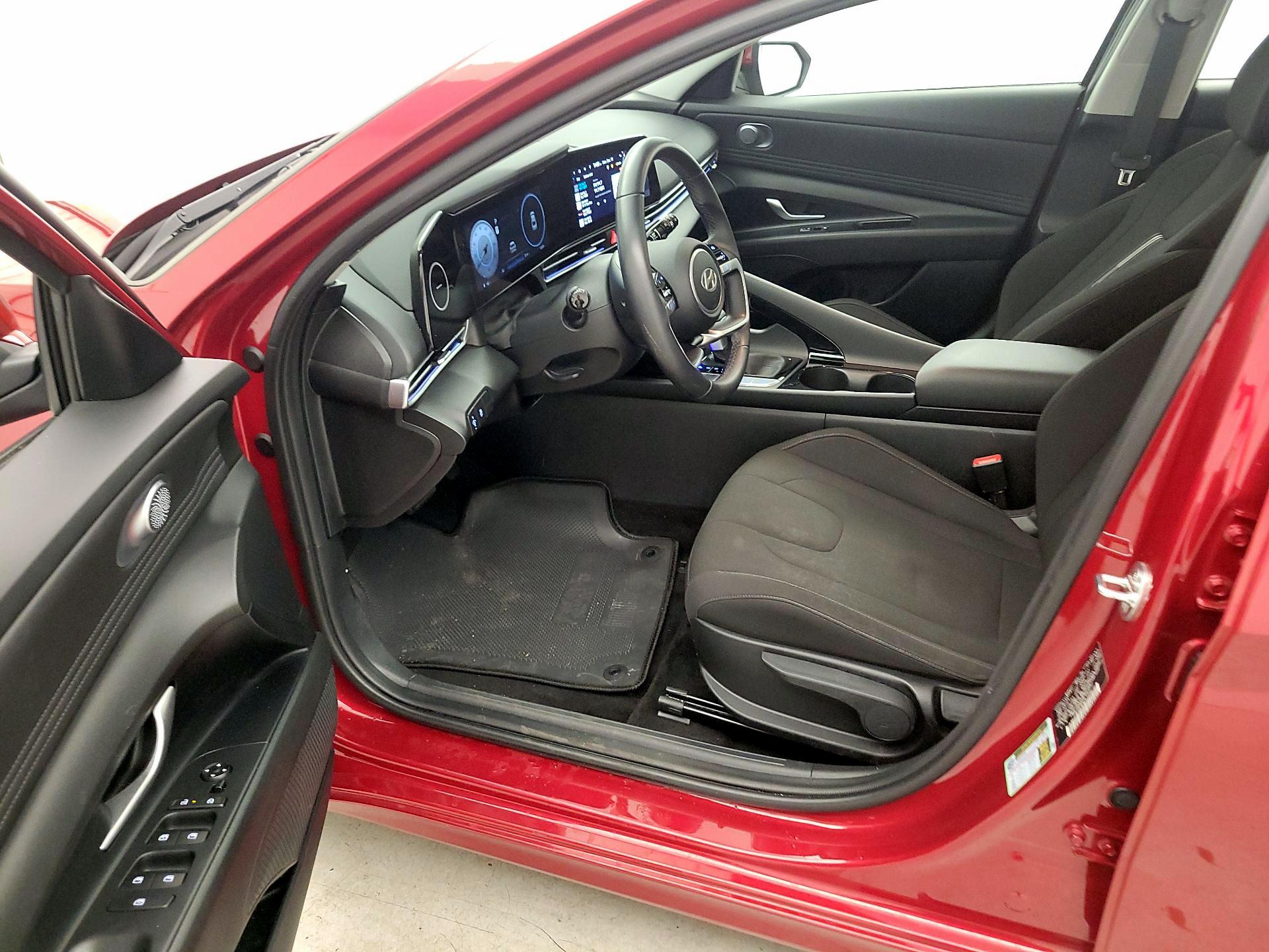 Thumbnail: 2024 Hyundai Elantra - 11