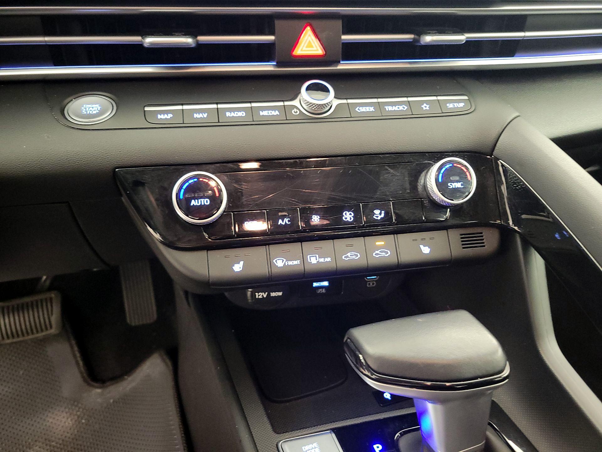 Thumbnail: 2024 Hyundai Elantra - 16