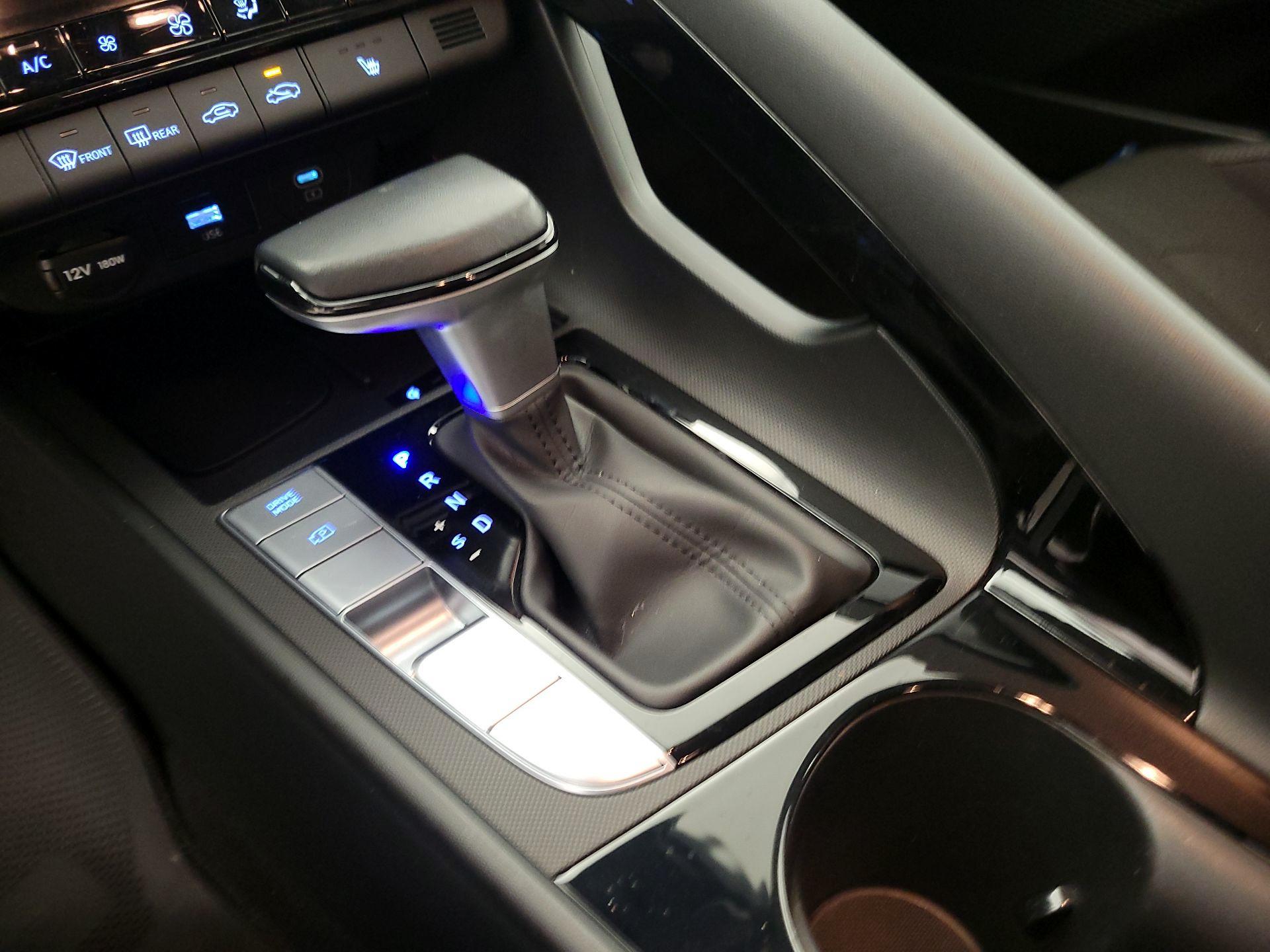 Thumbnail: 2024 Hyundai Elantra - 17