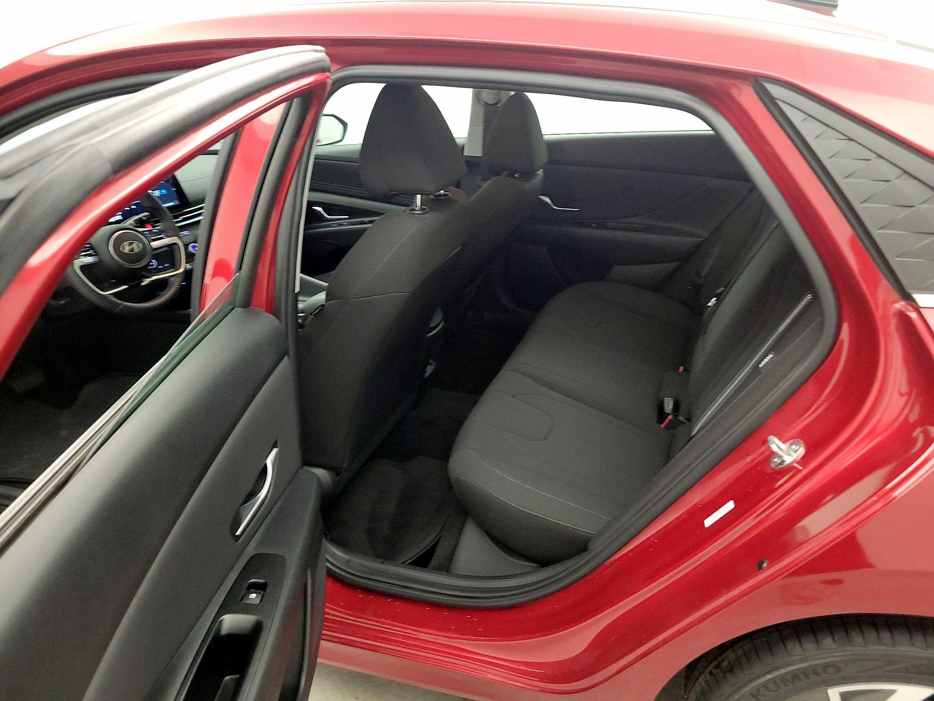 Thumbnail: 2024 Hyundai Elantra - 20