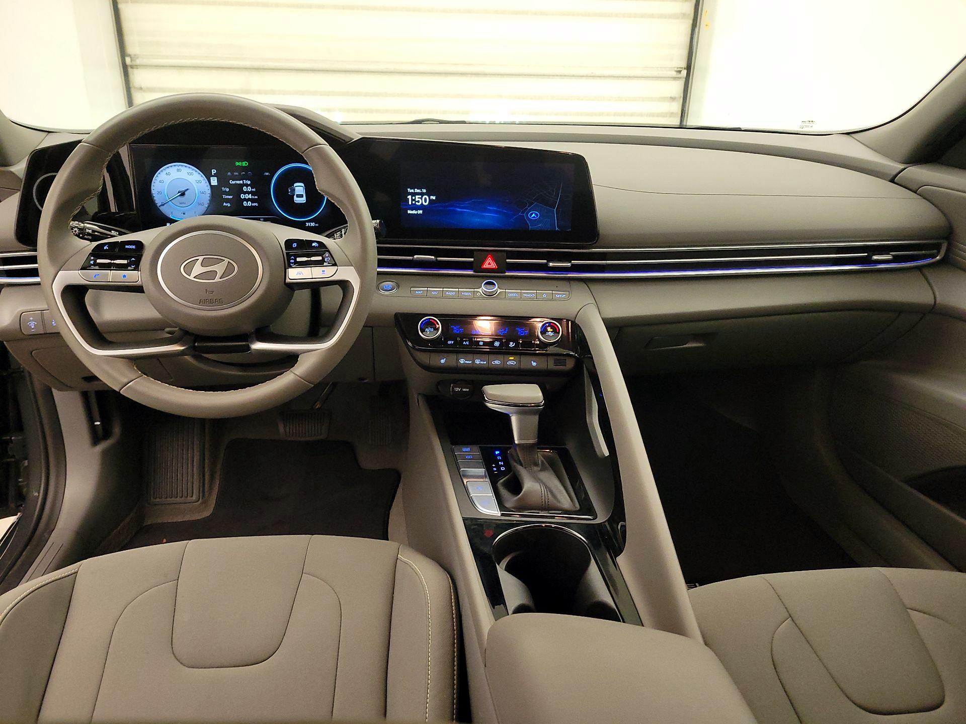 Thumbnail: 2025 Hyundai Elantra - 9