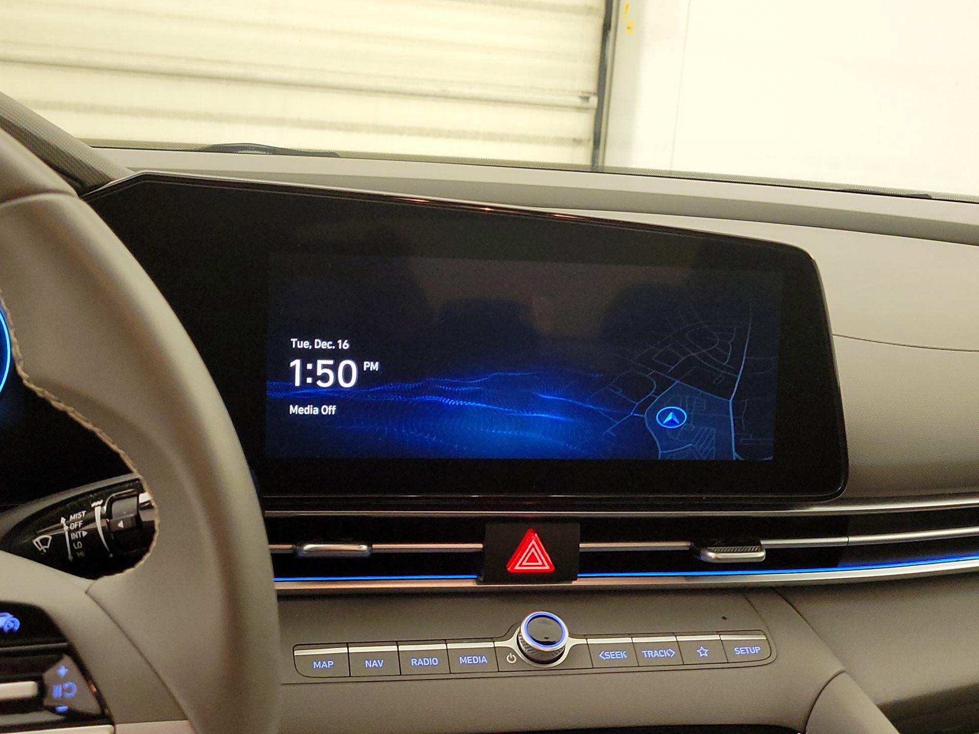 Thumbnail: 2025 Hyundai Elantra - 15