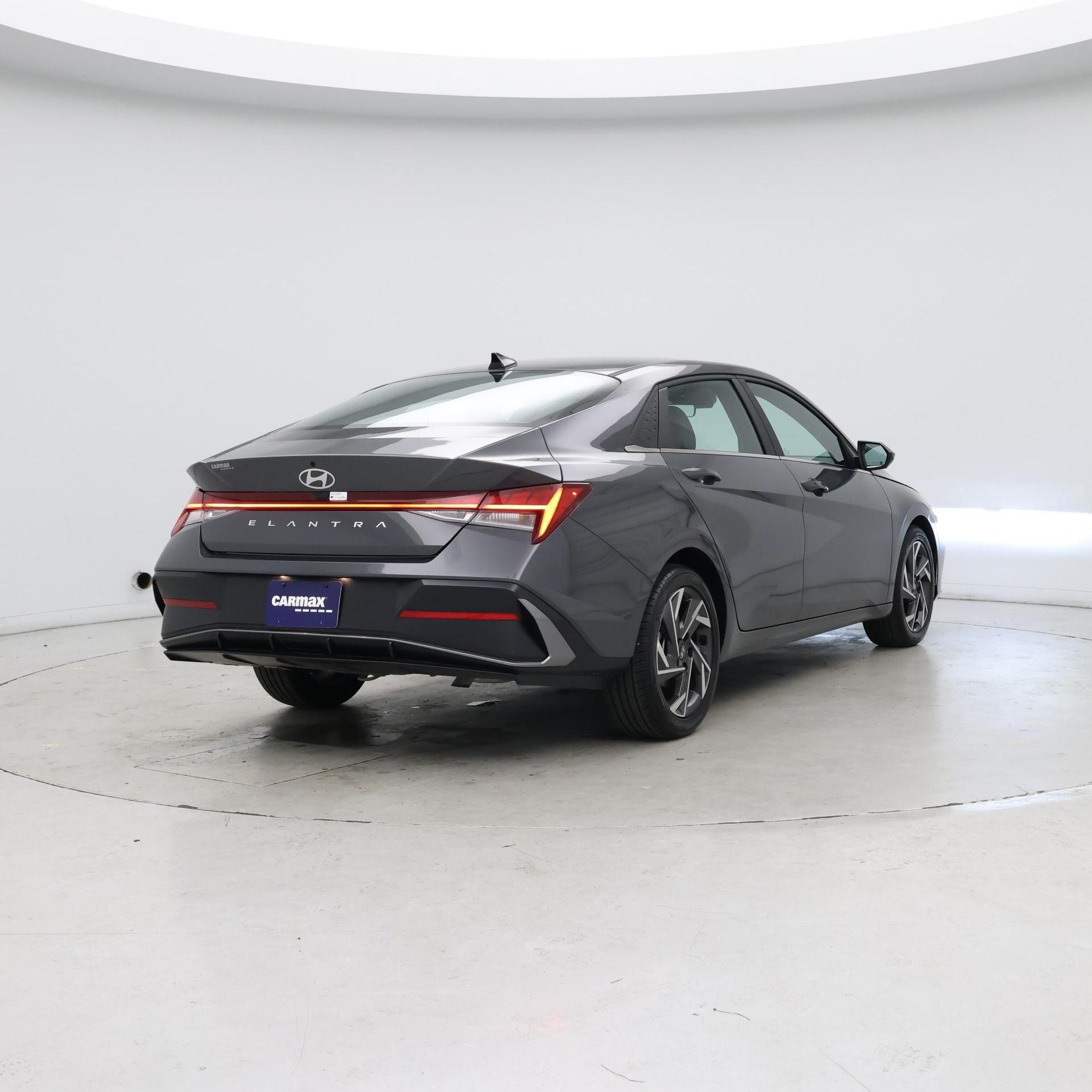 Thumbnail: 2025 Hyundai Elantra - 8