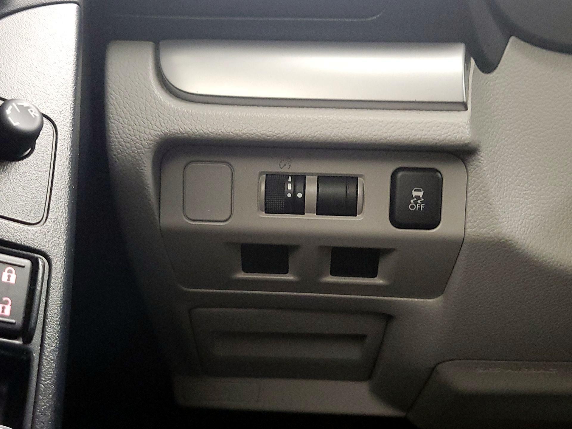 Thumbnail: 2017 Subaru Forester - 13