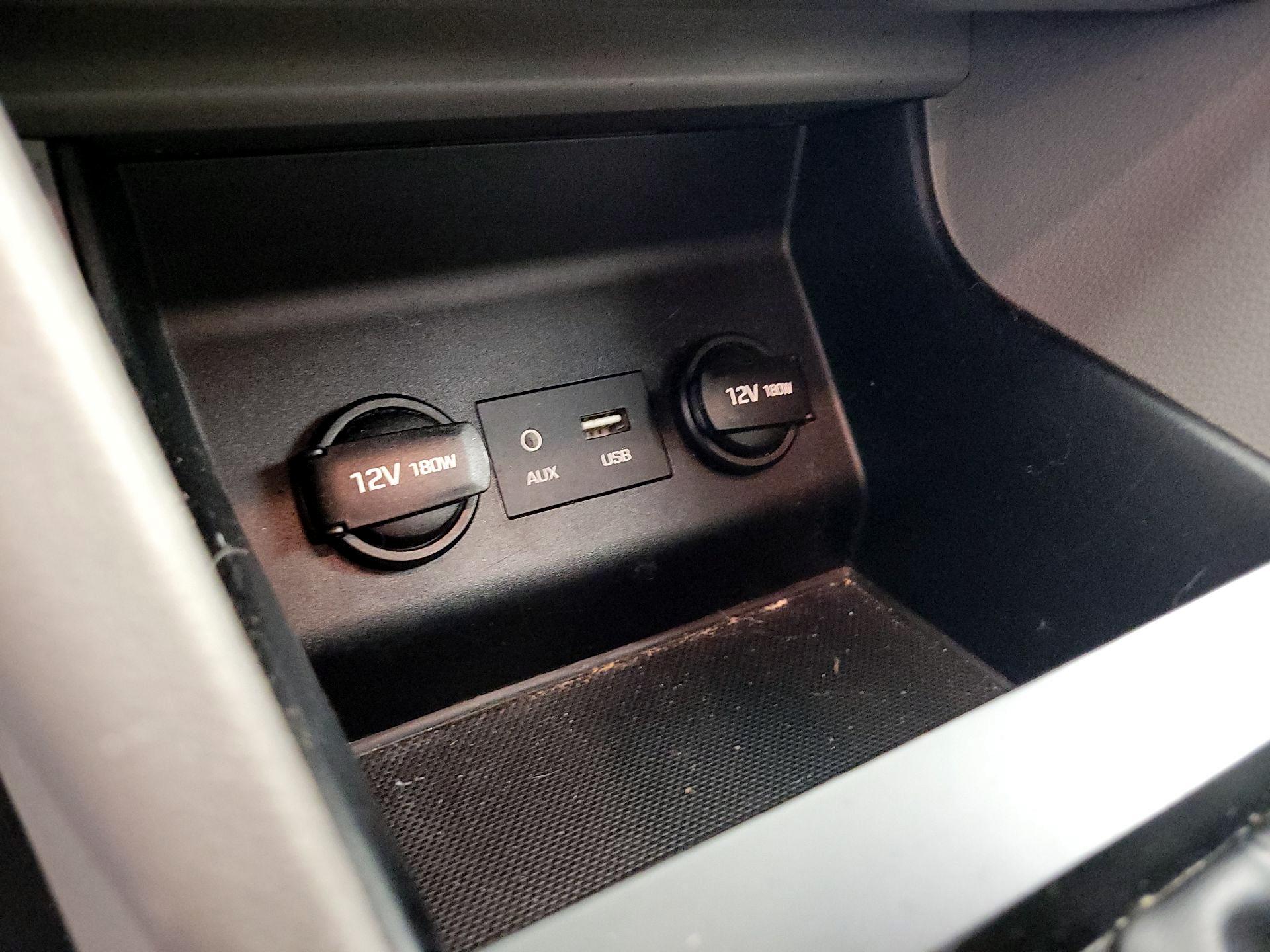 Thumbnail: 2019 Hyundai Elantra - 18