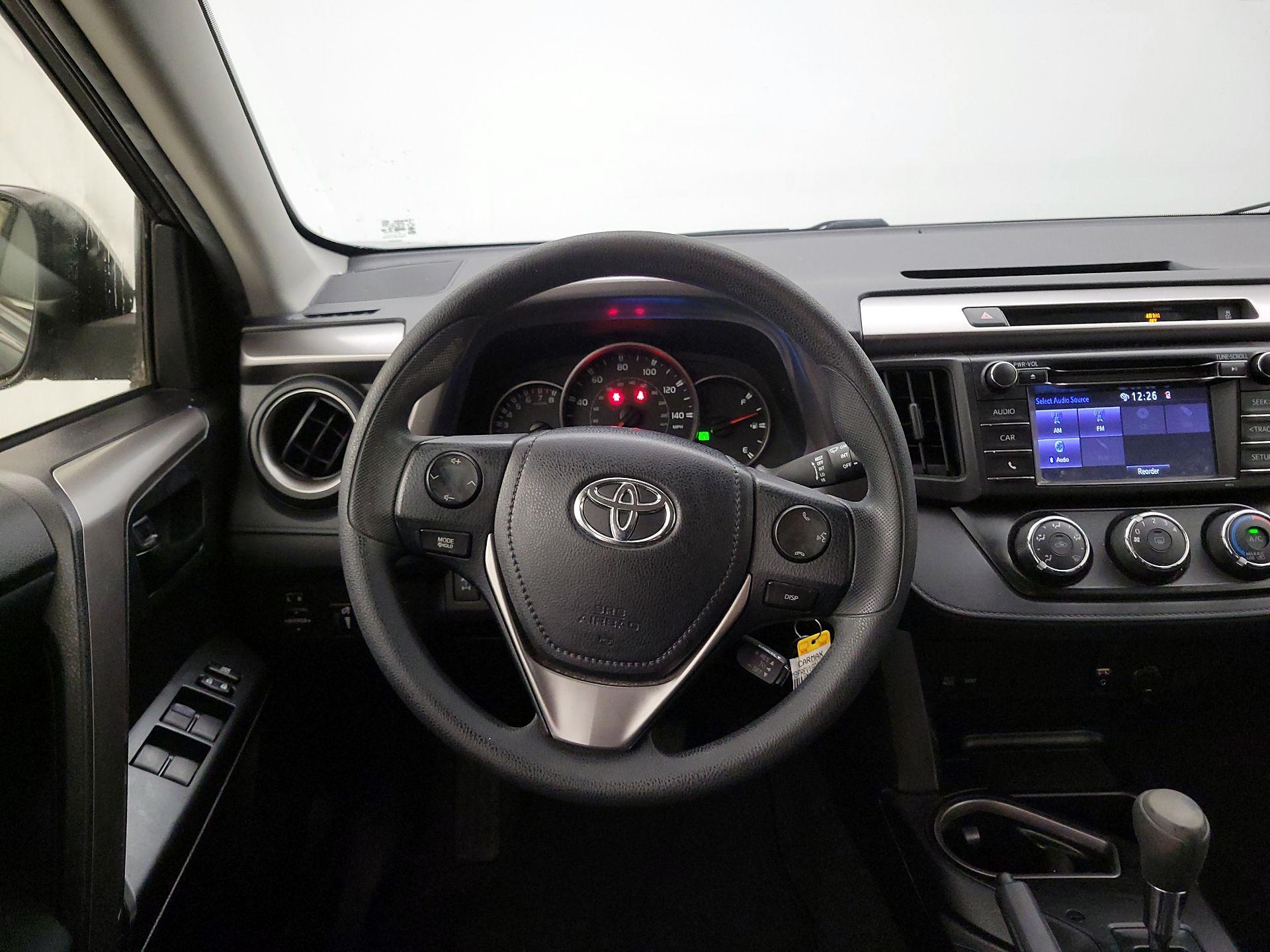 Thumbnail: 2016 Toyota RAV4 - 10