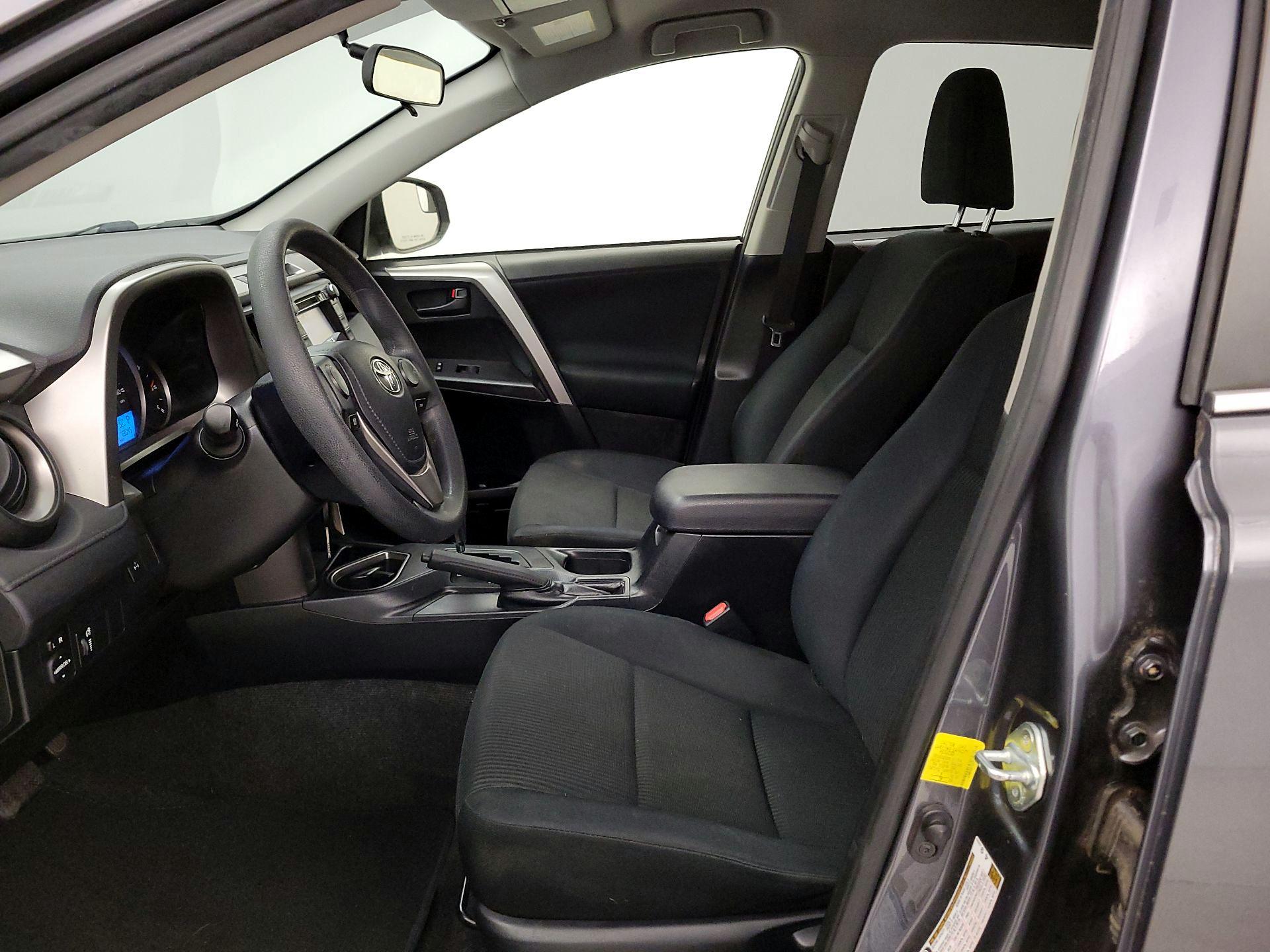 Thumbnail: 2016 Toyota RAV4 - 11