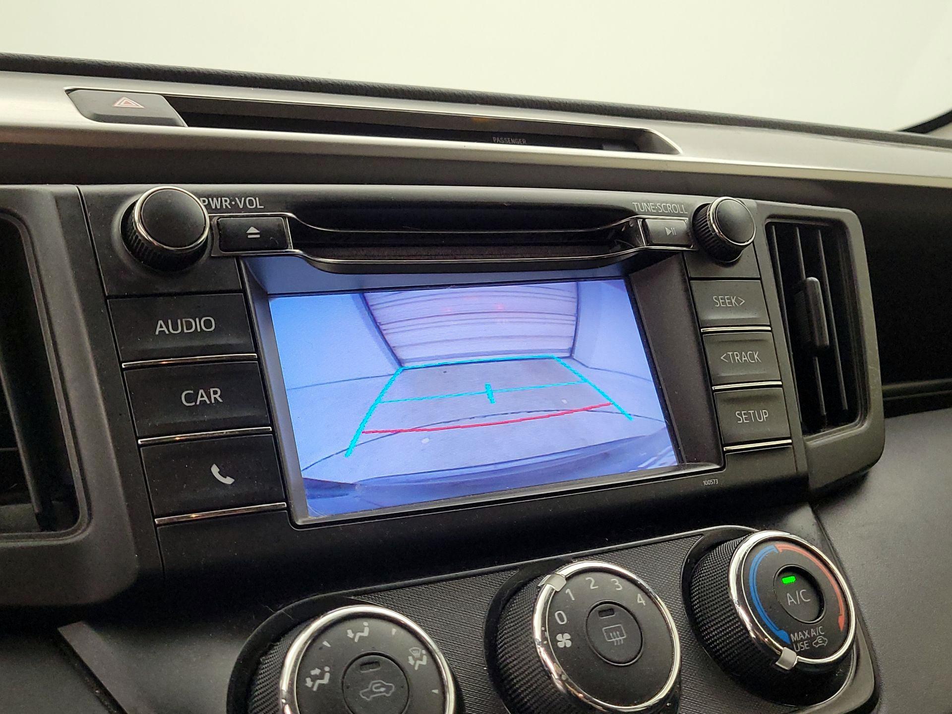 Thumbnail: 2016 Toyota RAV4 - 14