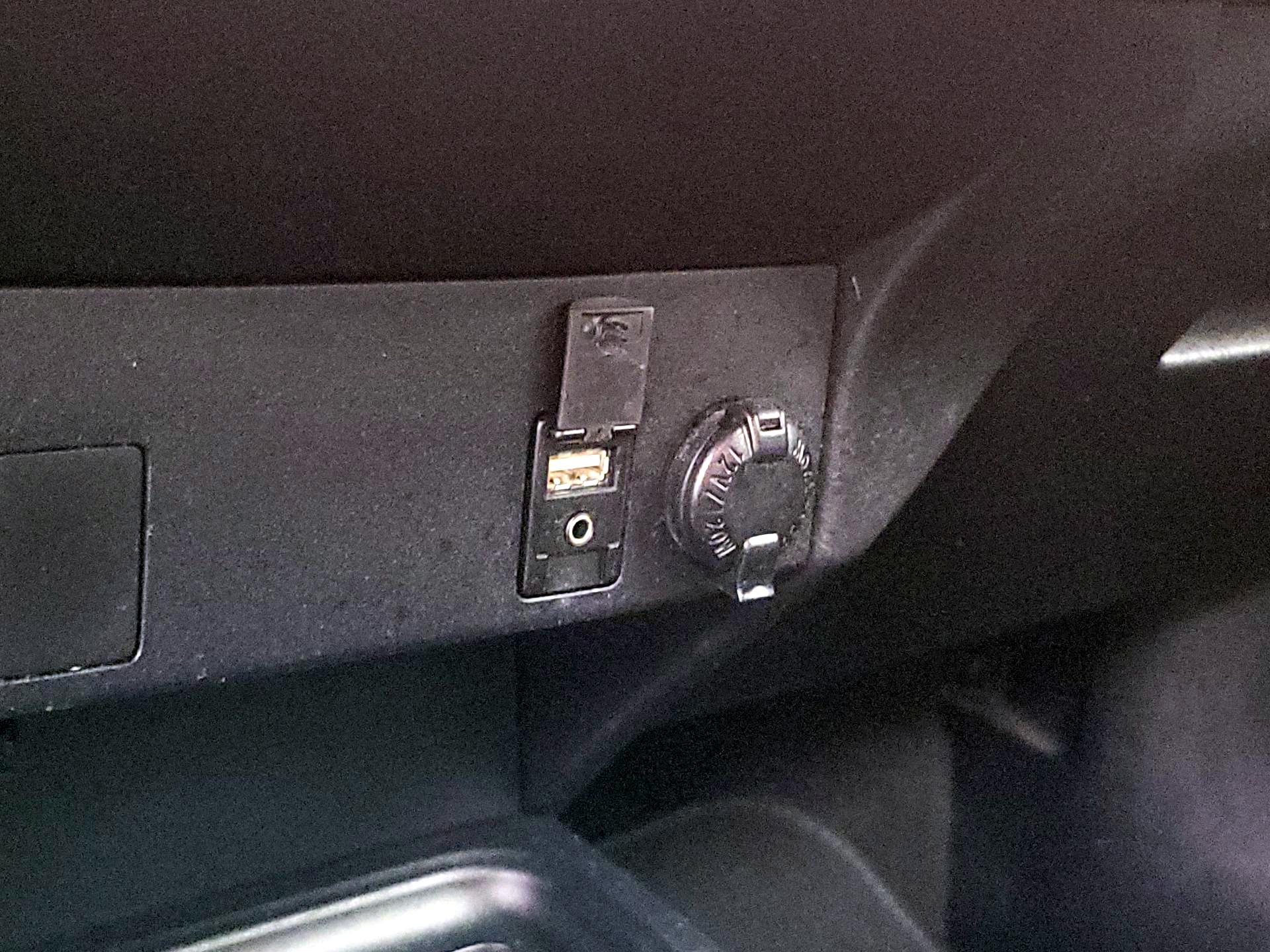 Thumbnail: 2016 Toyota RAV4 - 18