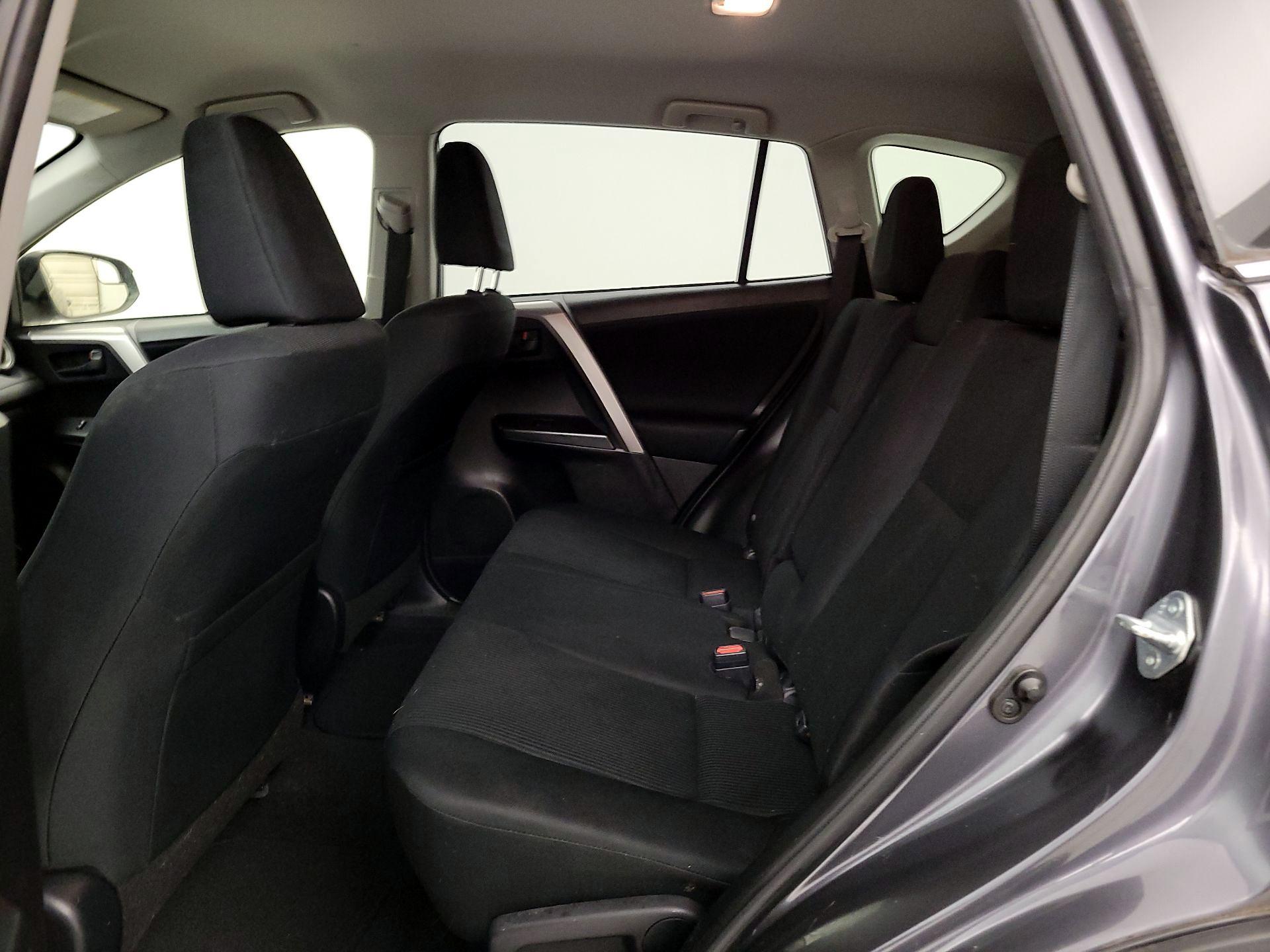 Thumbnail: 2016 Toyota RAV4 - 19