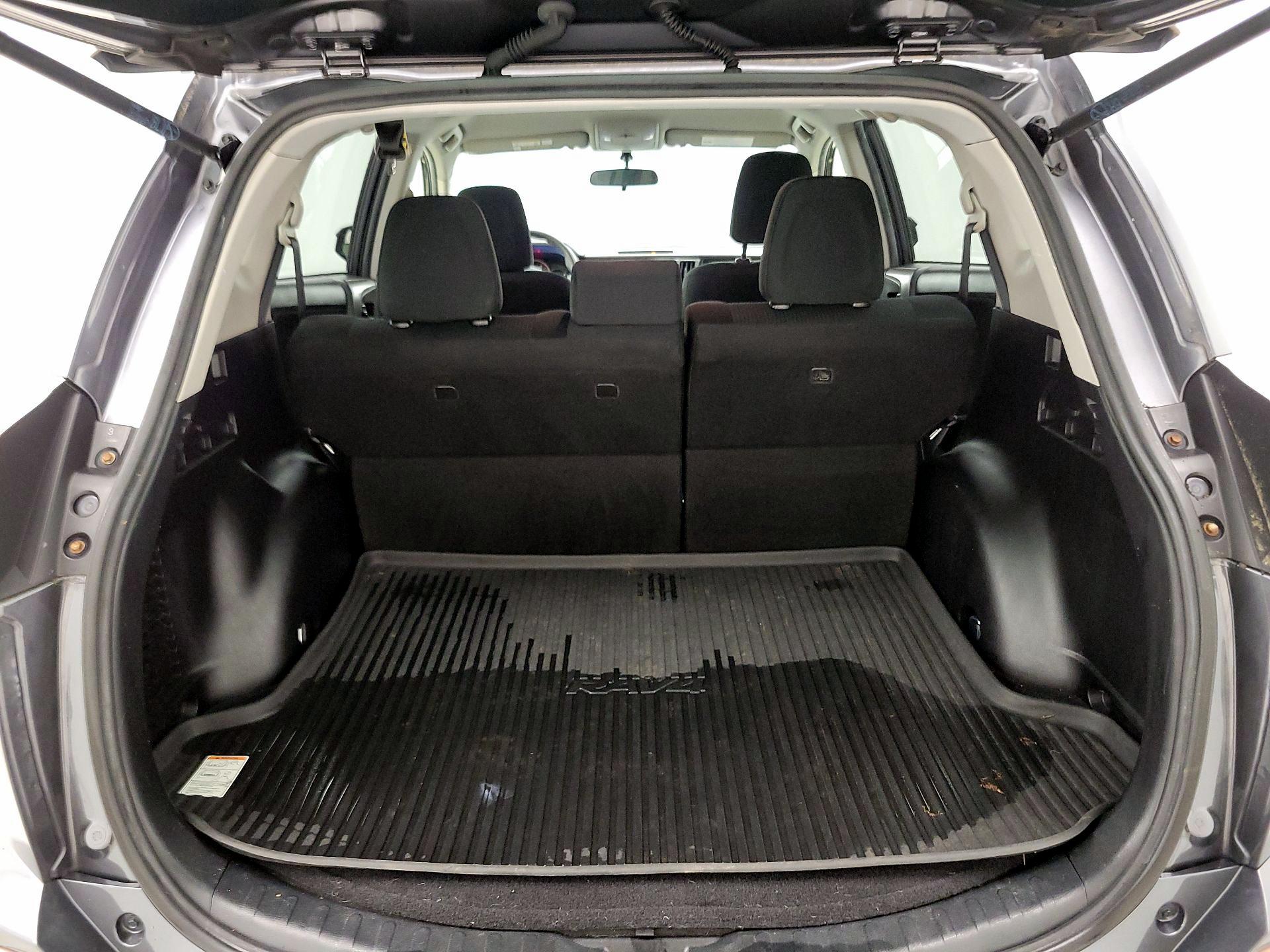 Thumbnail: 2016 Toyota RAV4 - 20