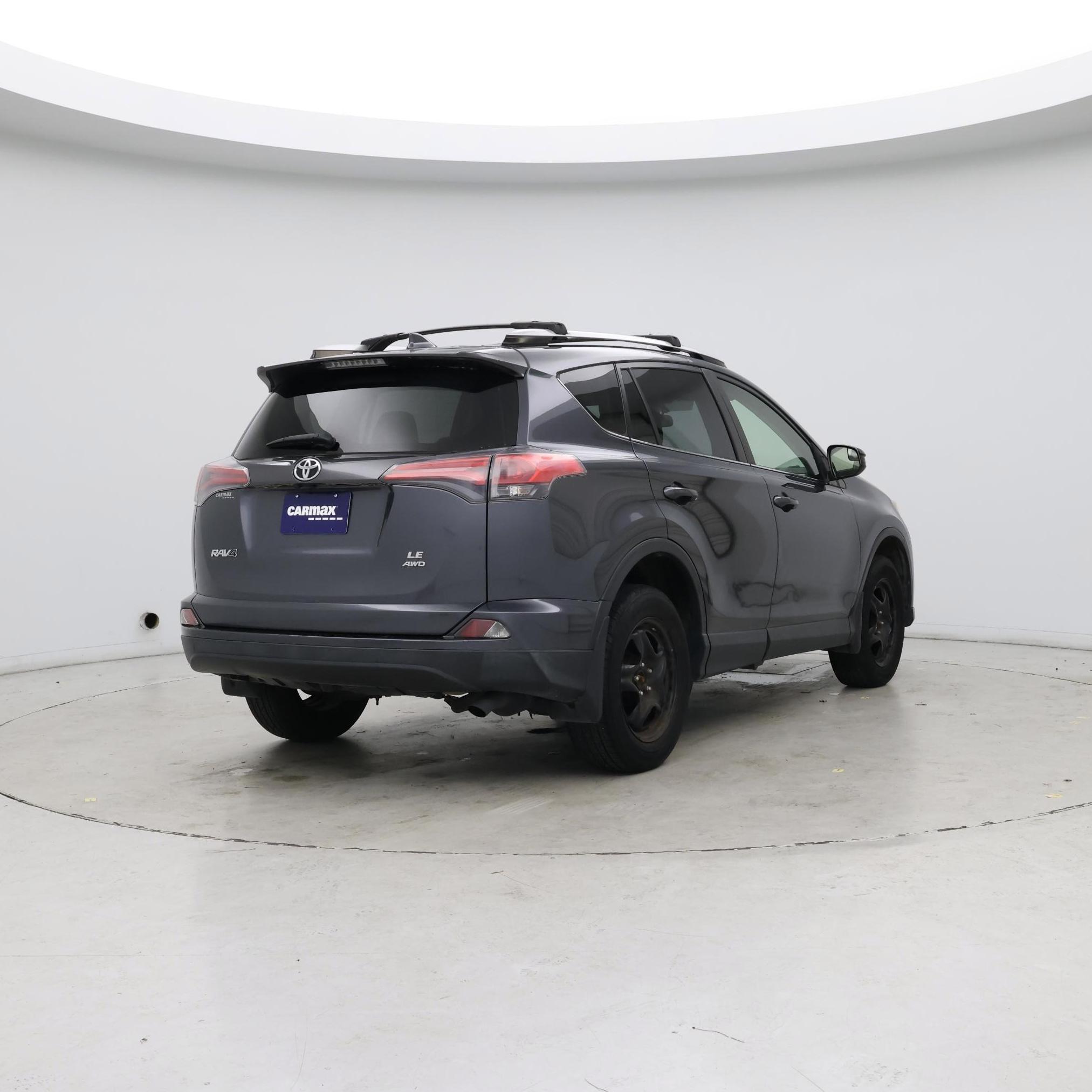 Thumbnail: 2016 Toyota RAV4 - 8