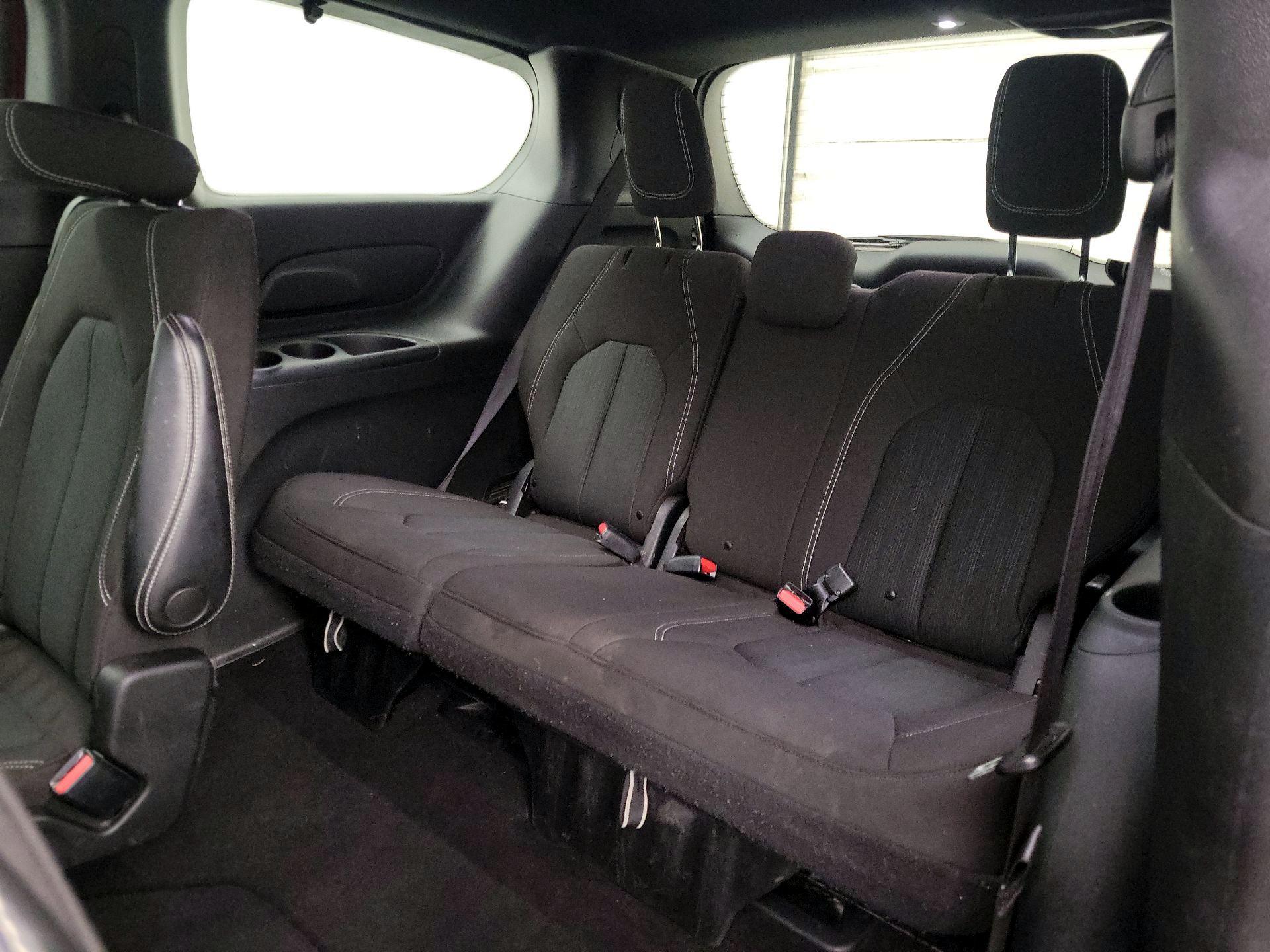 Thumbnail: 2021 Chrysler Pacifica - 20