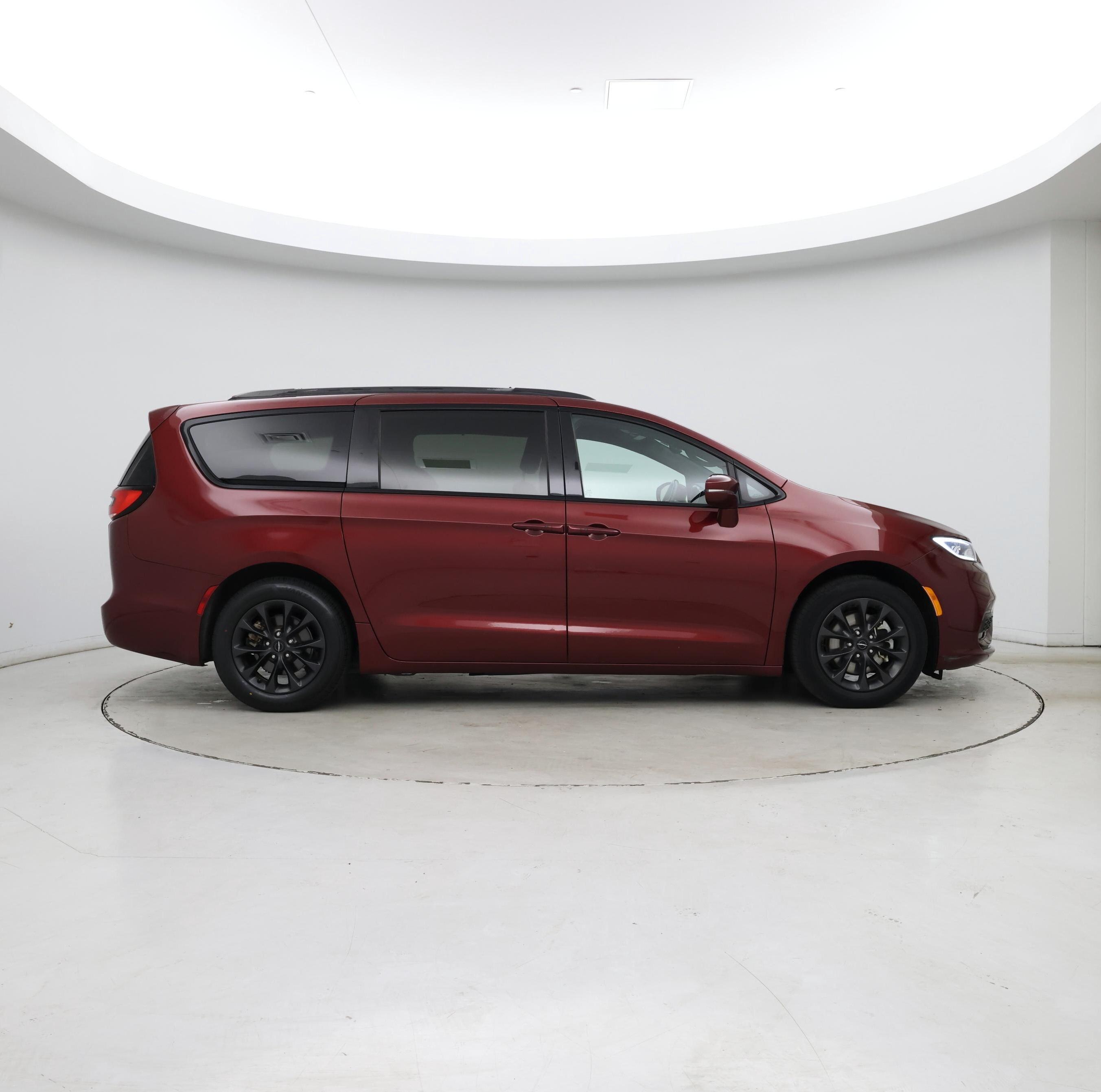 Thumbnail: 2021 Chrysler Pacifica - 7