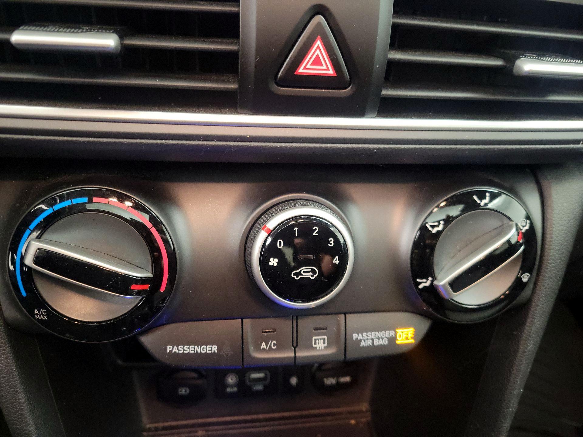 Thumbnail: 2020 Hyundai Kona - 16