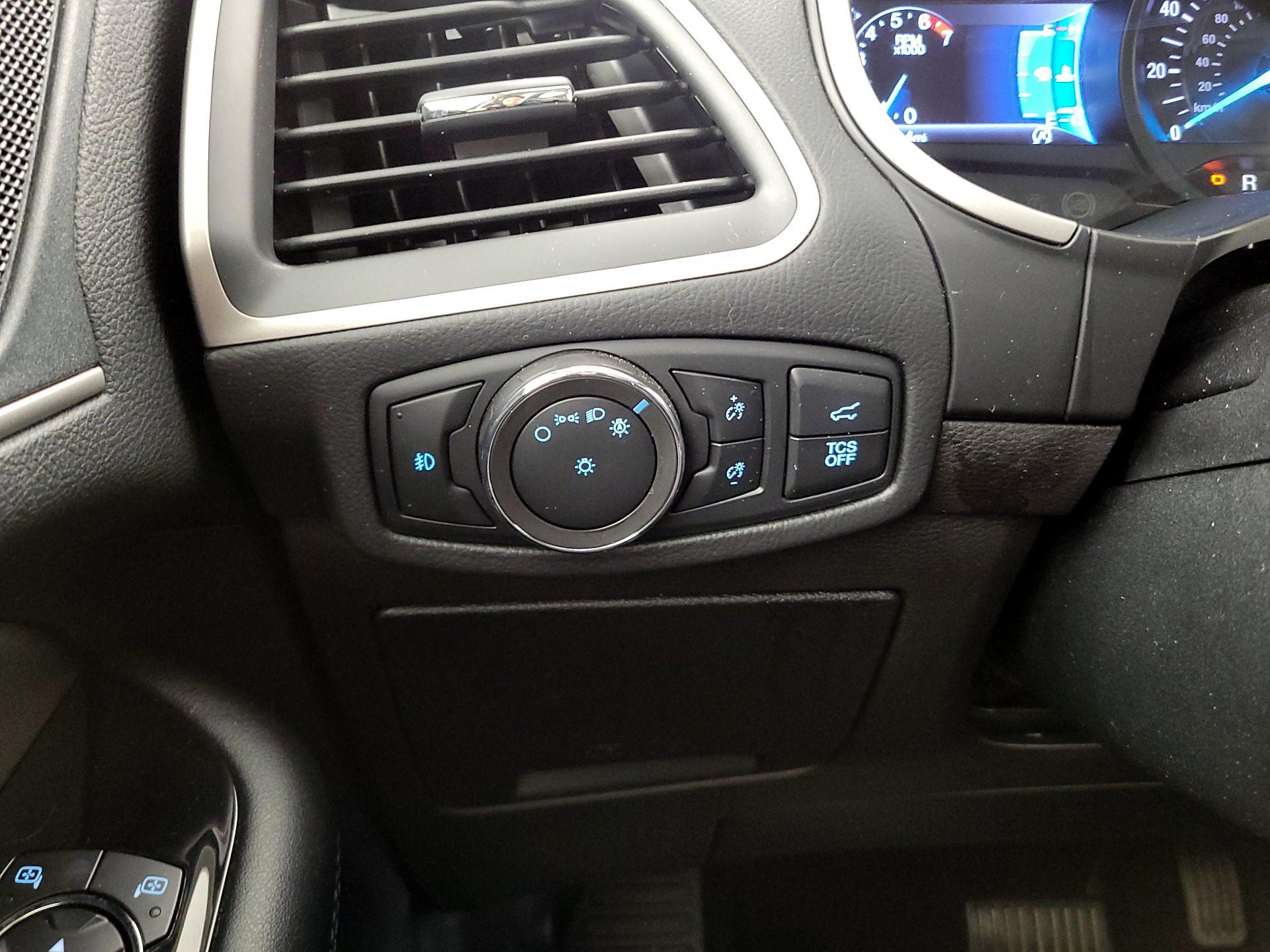 Thumbnail: 2020 Ford Edge - 13