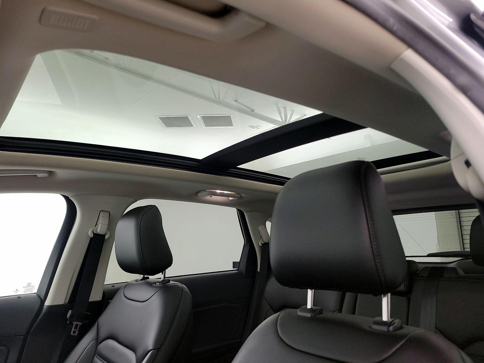 Thumbnail: 2020 Ford Edge - 20