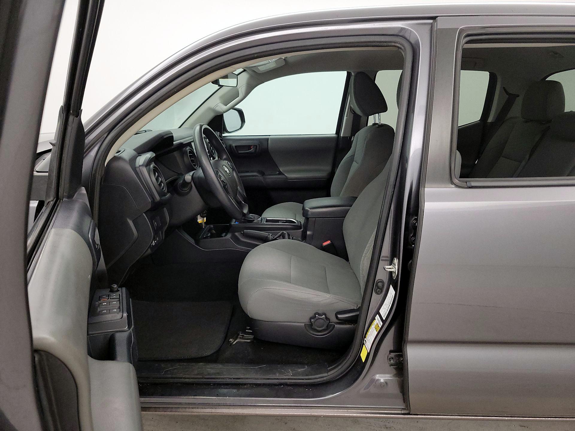 Thumbnail: 2021 Toyota Tacoma - 11