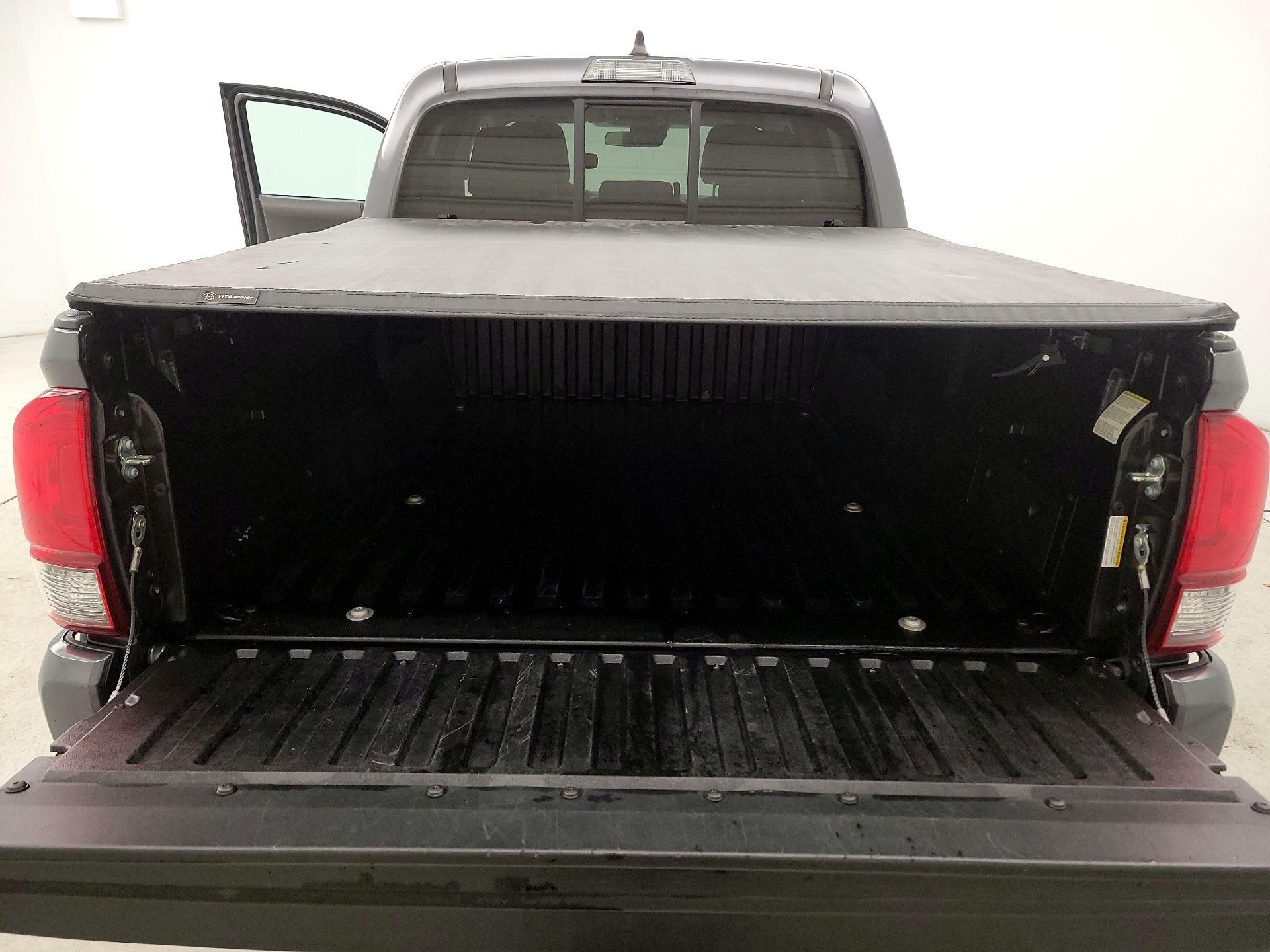 Thumbnail: 2021 Toyota Tacoma - 20