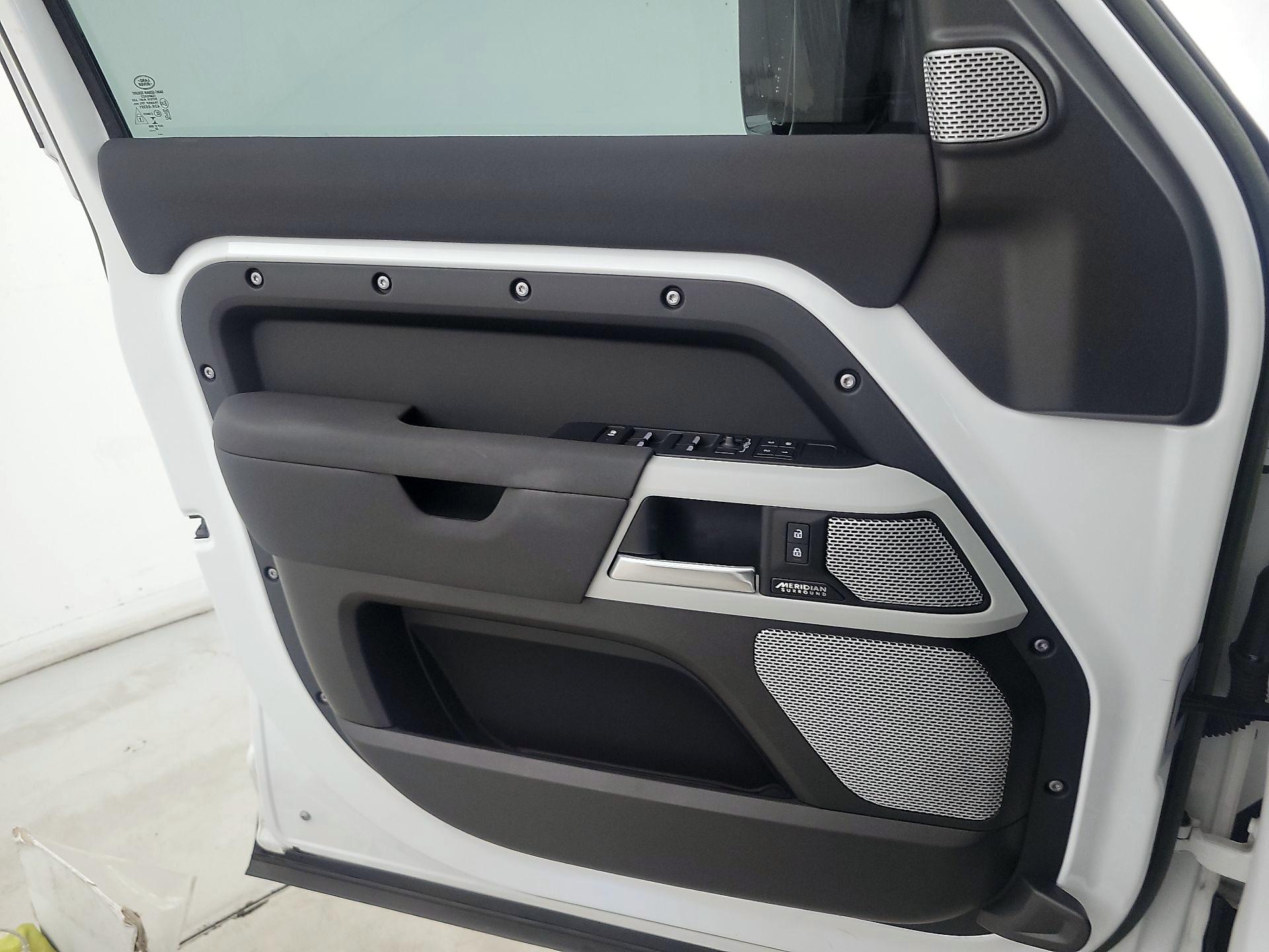 Thumbnail: 2023 Land Rover Defender - 12