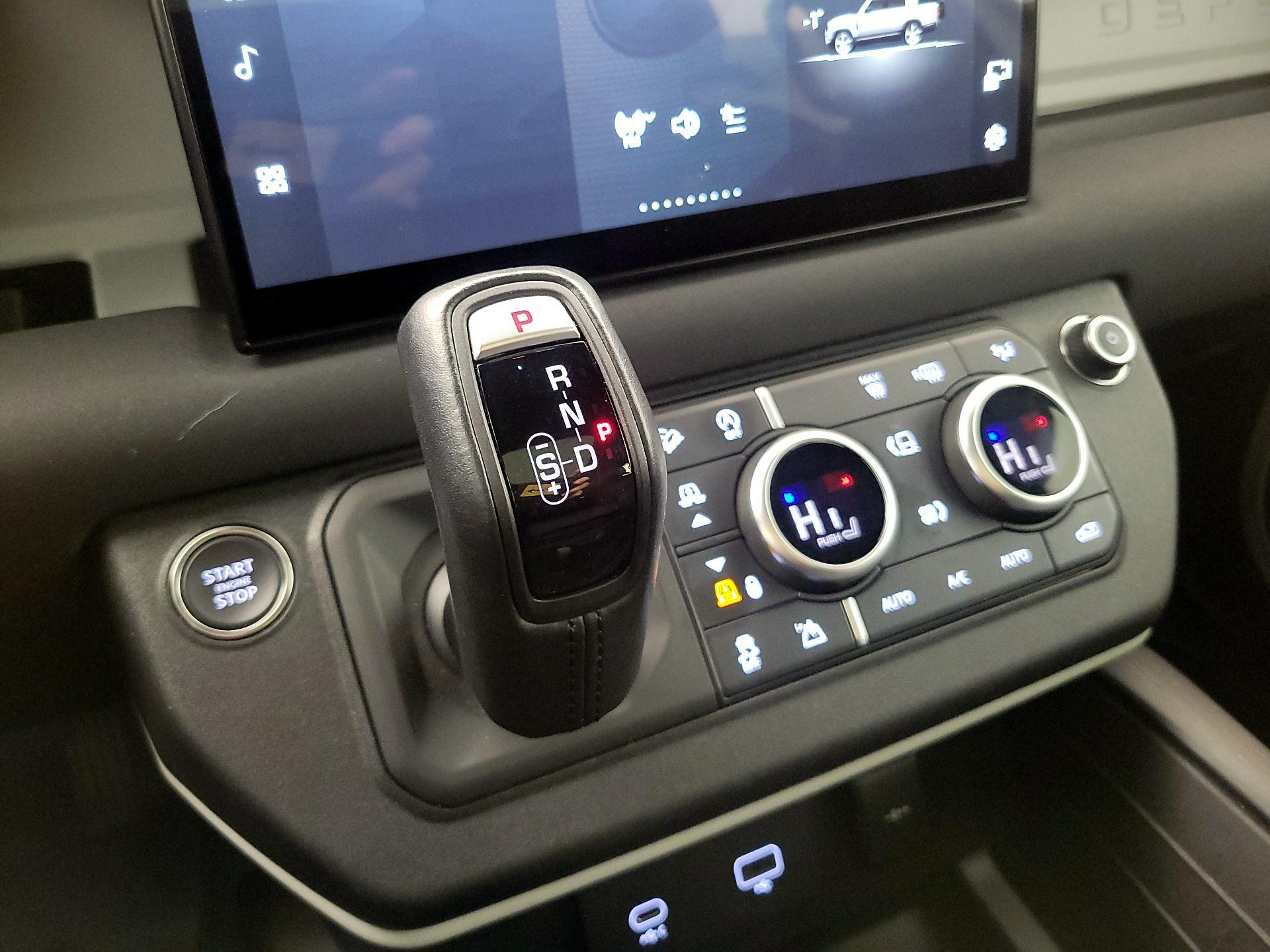 Thumbnail: 2023 Land Rover Defender - 17