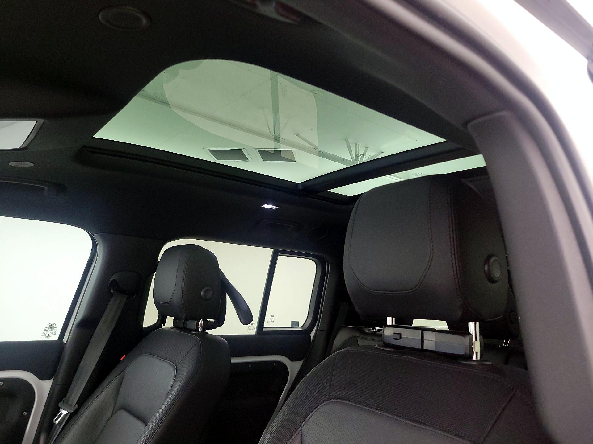 Thumbnail: 2023 Land Rover Defender - 19