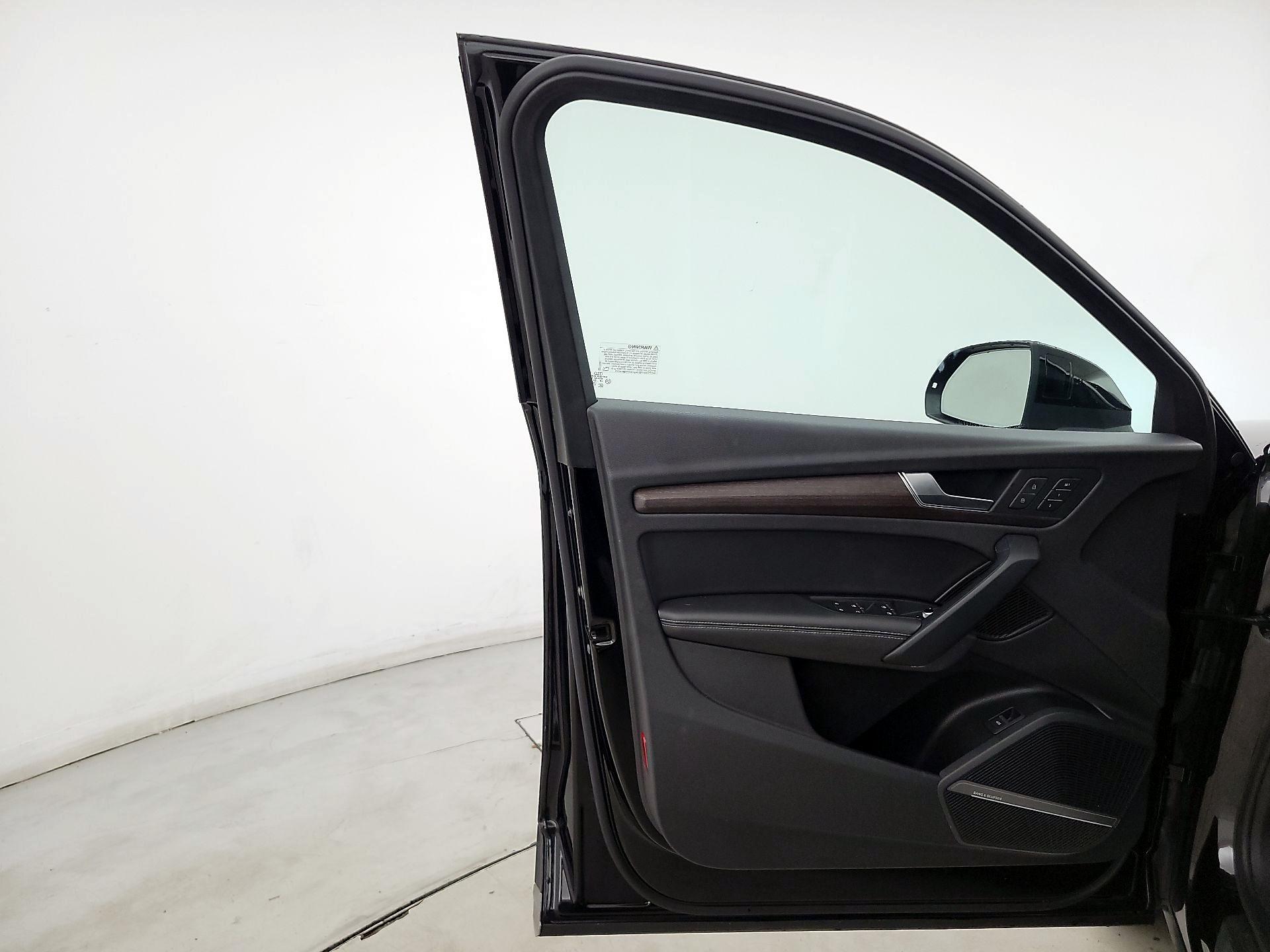 Thumbnail: 2021 Audi Q5 - 12