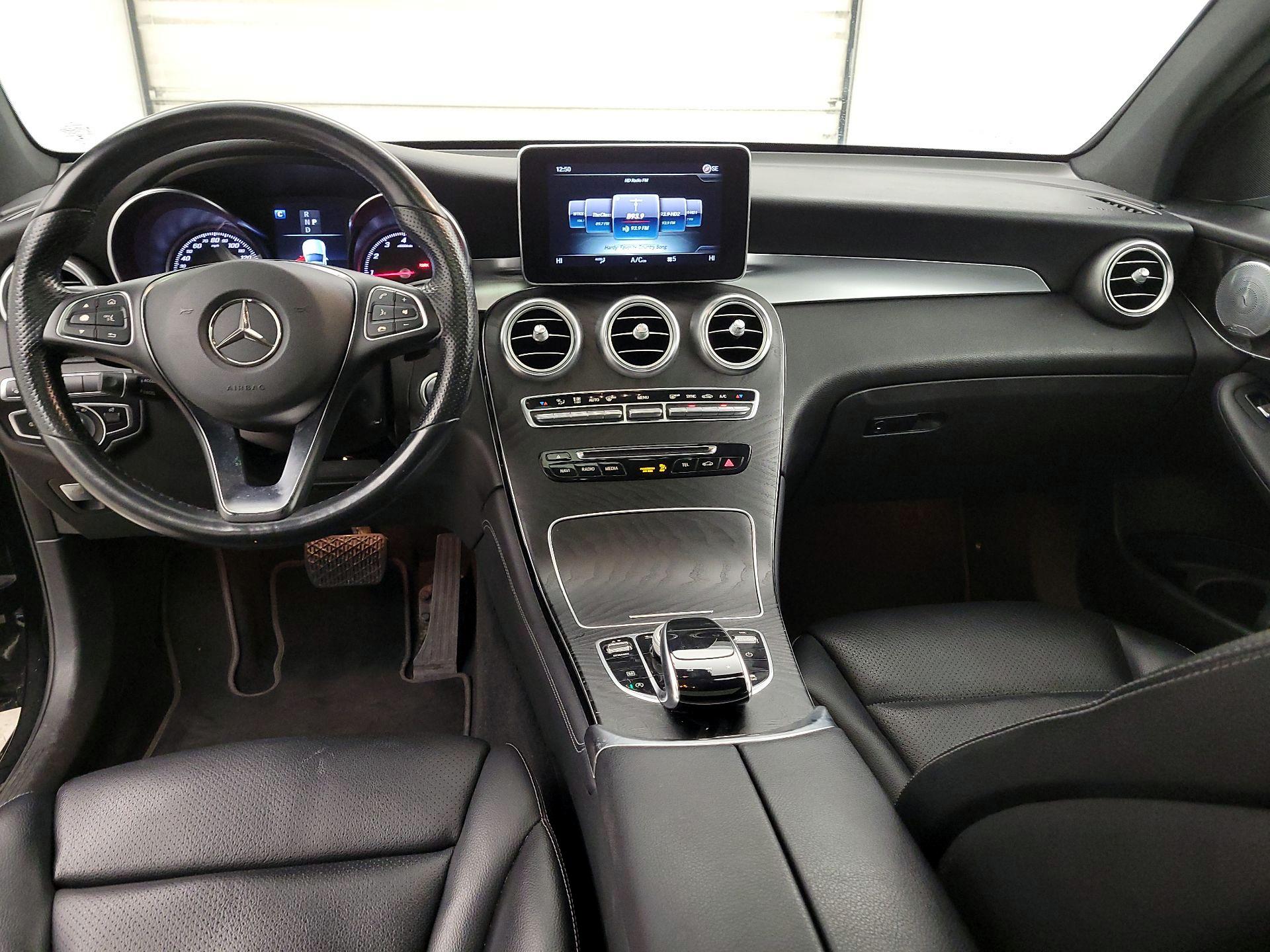 Thumbnail: 2018 Mercedes-Benz GLC - 9