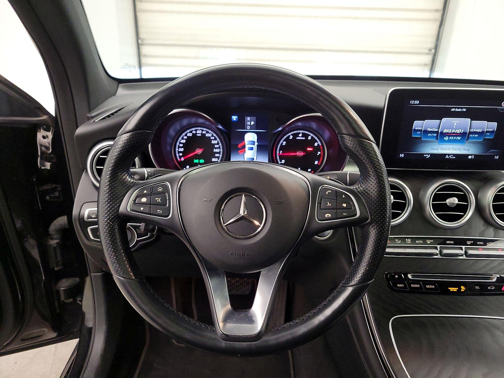 Thumbnail: 2018 Mercedes-Benz GLC - 10