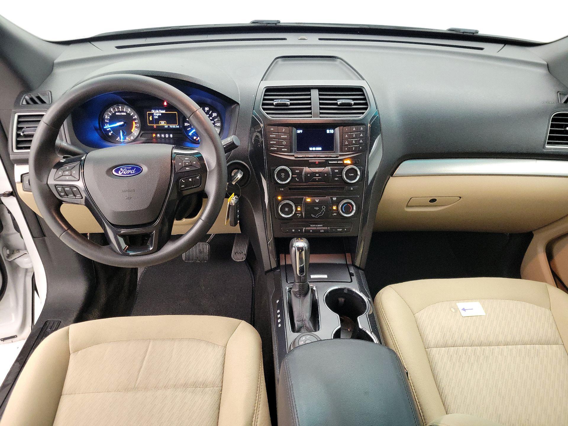 Thumbnail: 2016 Ford Explorer - 9