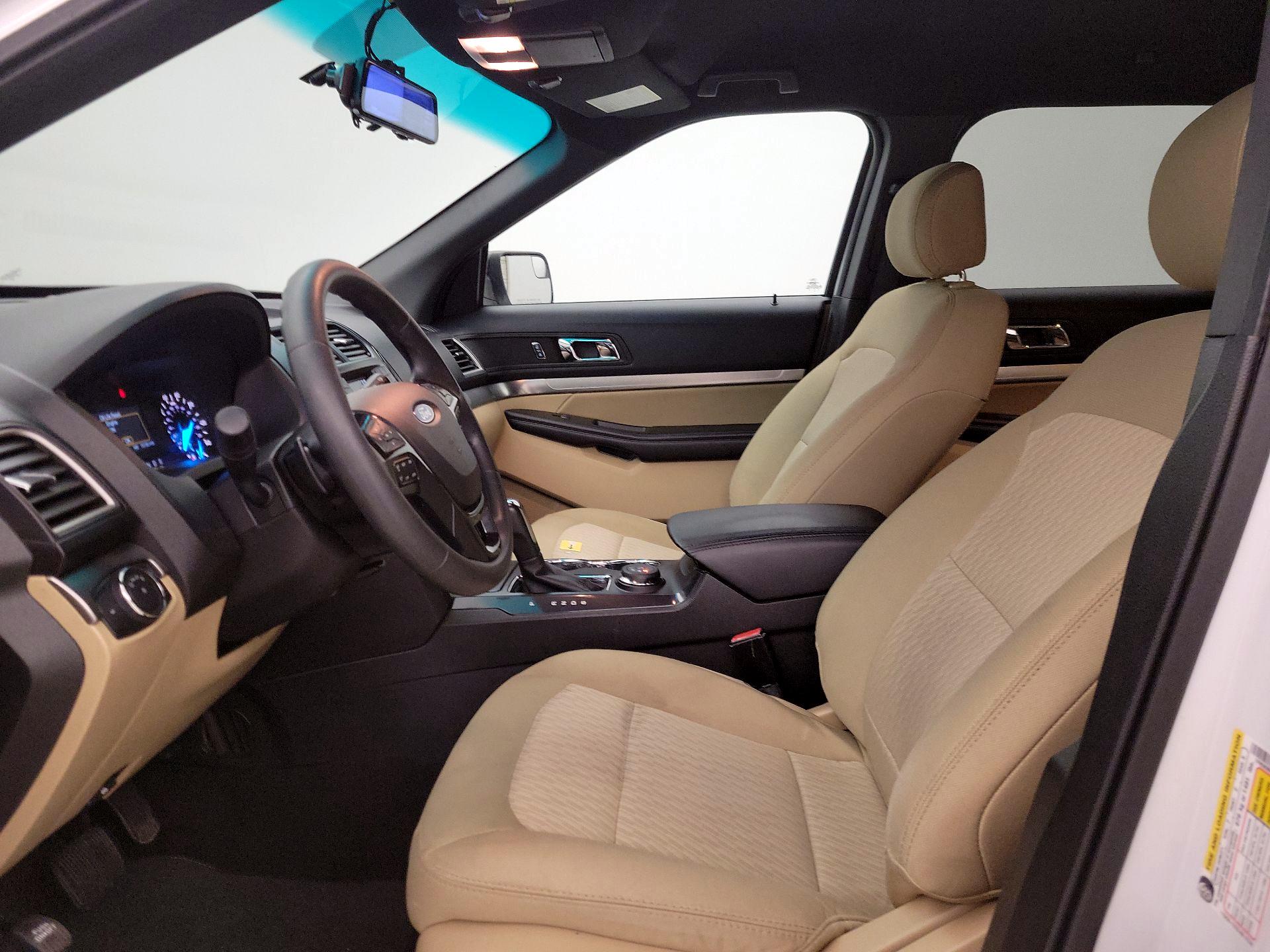 Thumbnail: 2016 Ford Explorer - 11