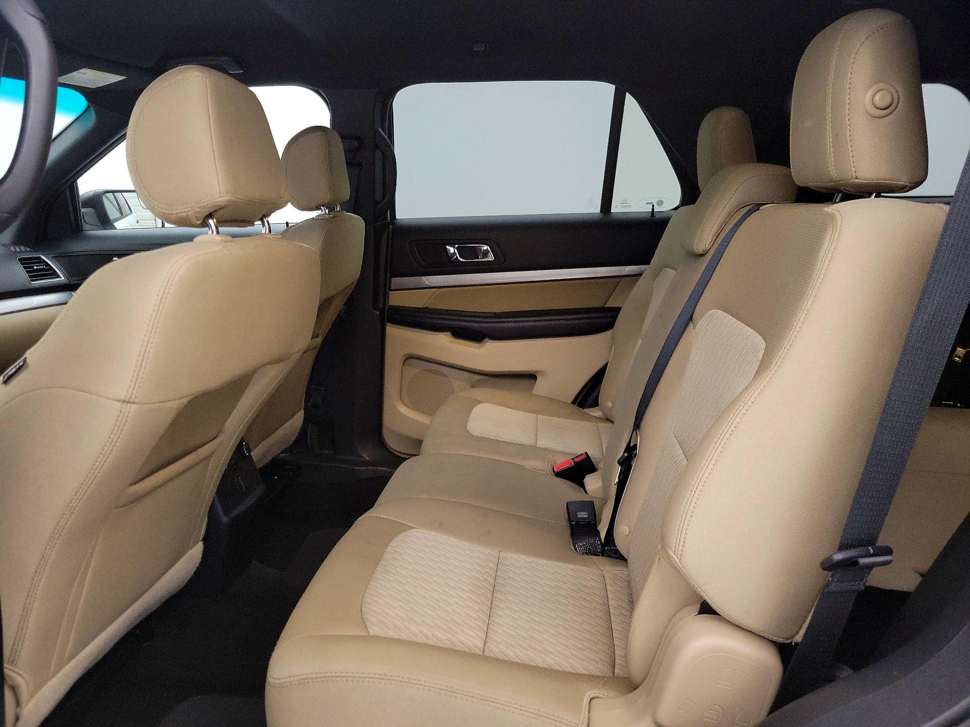 Thumbnail: 2016 Ford Explorer - 19