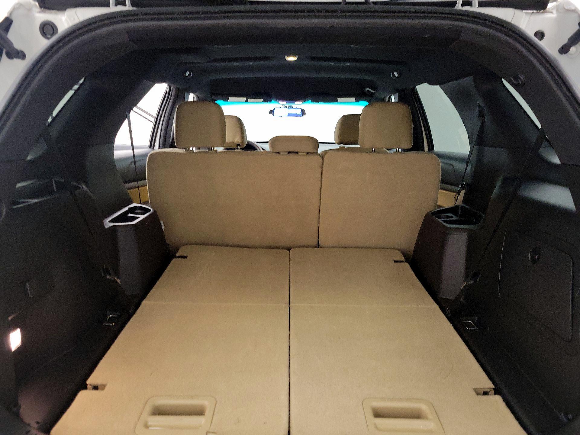 Thumbnail: 2016 Ford Explorer - 20