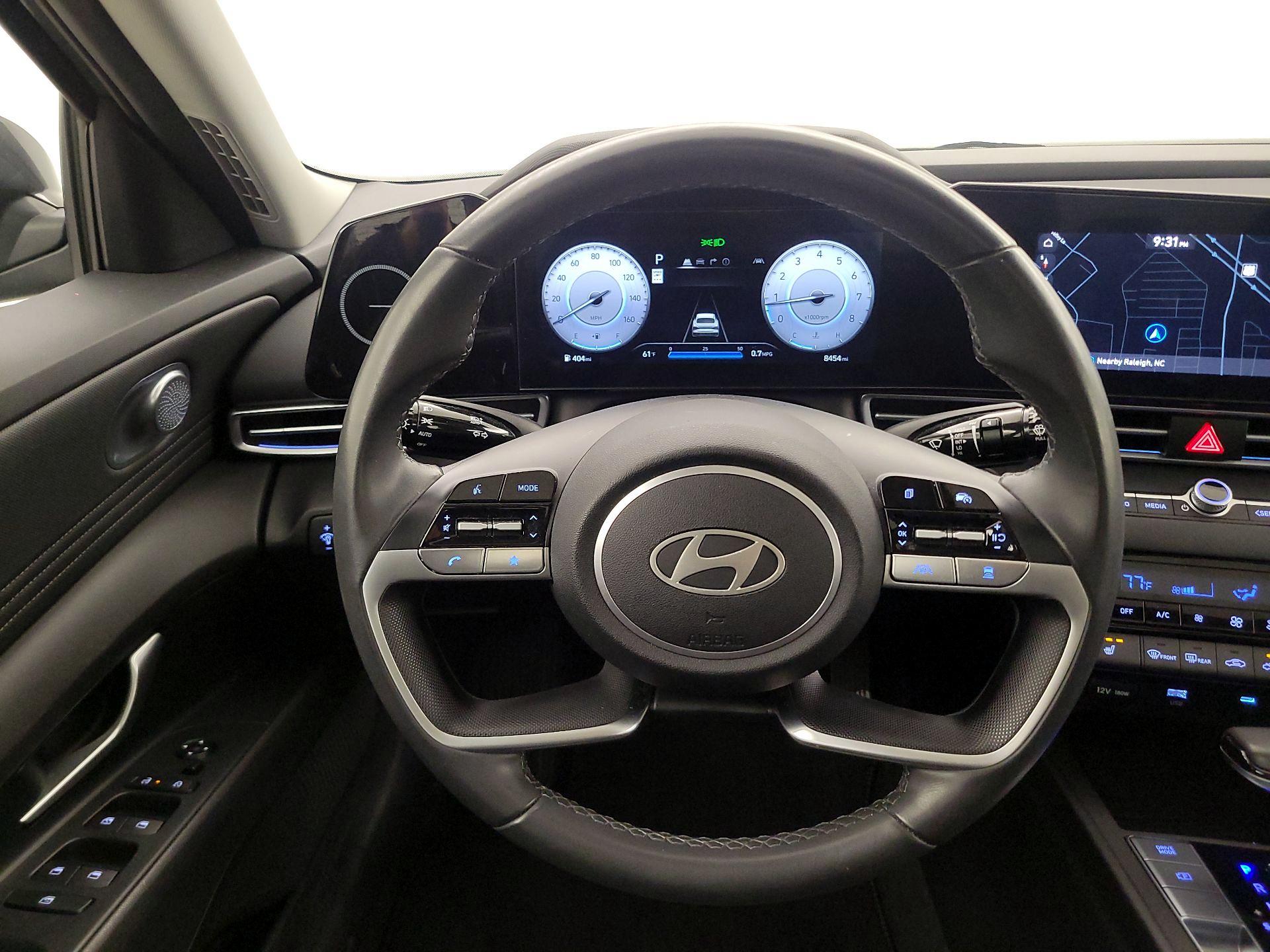 Thumbnail: 2024 Hyundai Elantra - 10