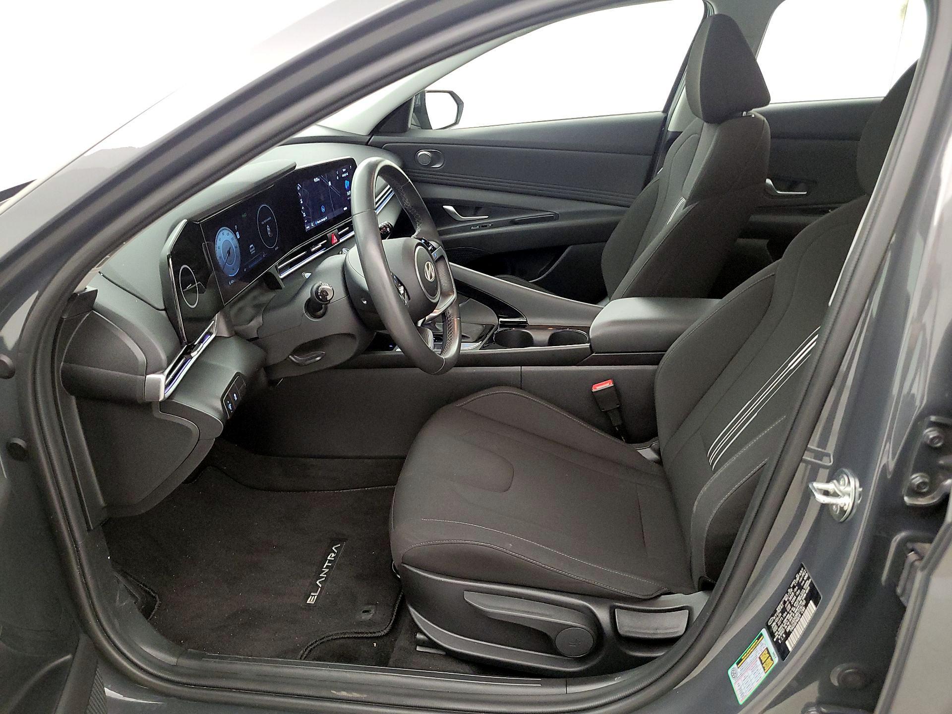 Thumbnail: 2024 Hyundai Elantra - 11