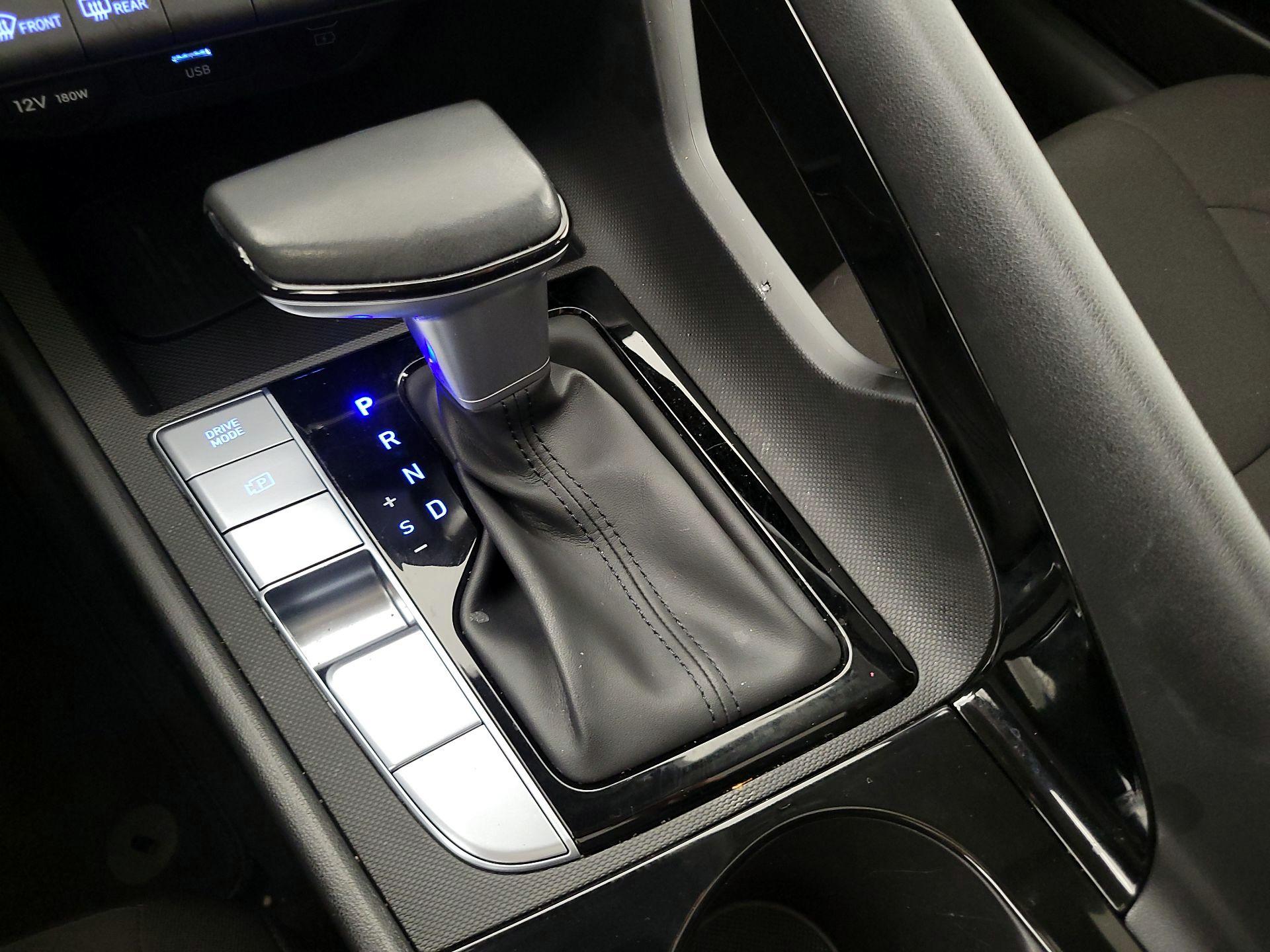 Thumbnail: 2024 Hyundai Elantra - 18