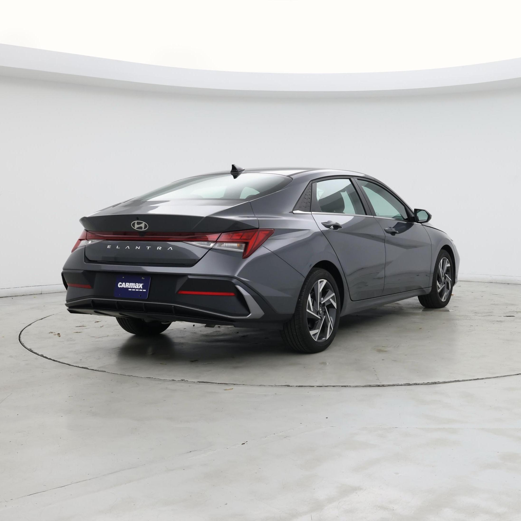 Thumbnail: 2024 Hyundai Elantra - 8